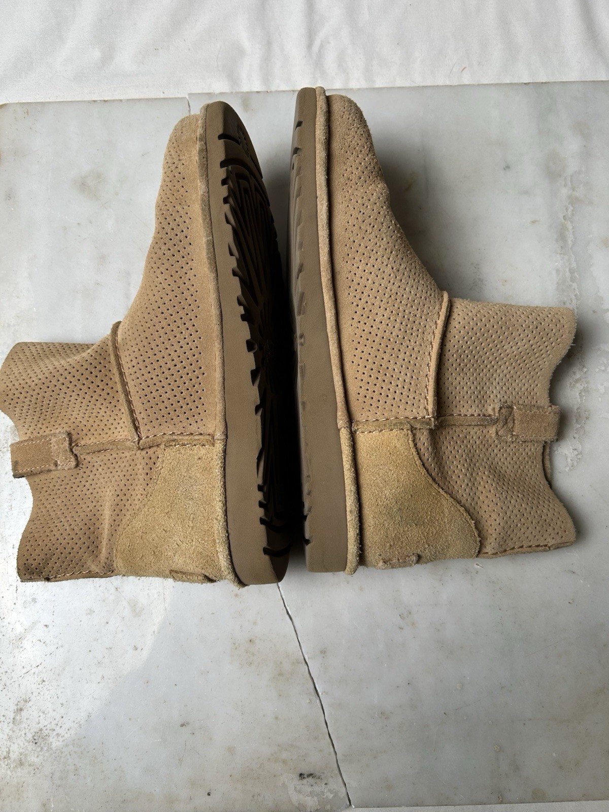 Ugg Classic Unlined Mini Perf 1016852 Tan Size 8 Women’s Boots