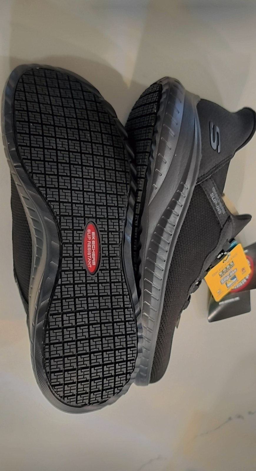 Skechers Women’s Slip-in Women’s Footwear 9.5 Black Brand New