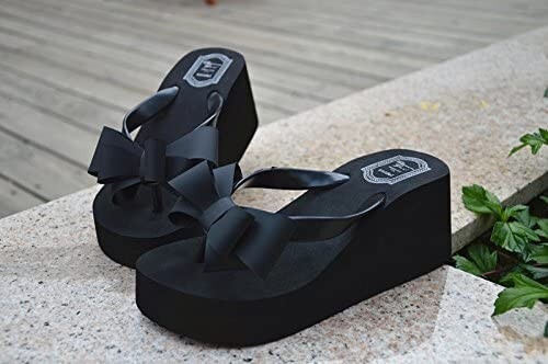 Pool sandals size 8