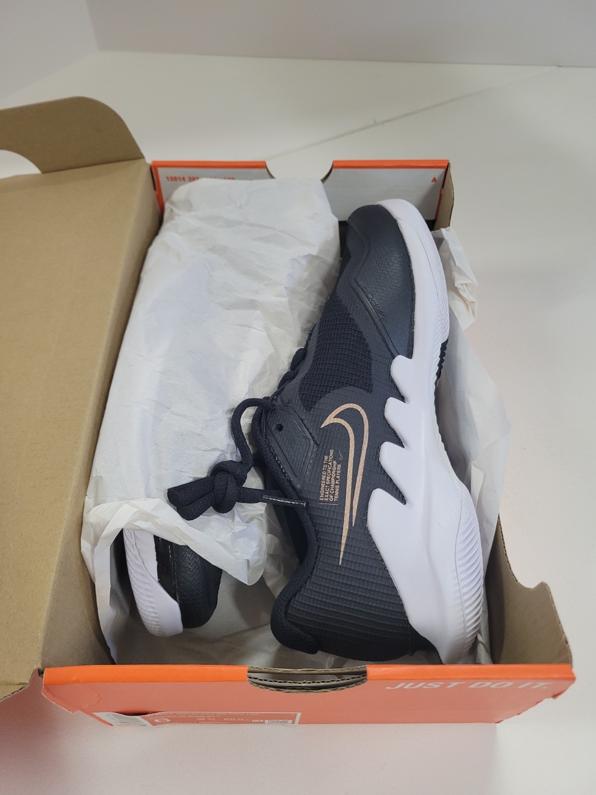 Size 6 – NikeCourt Air Zoom Vapor Pro Black Metallic Red Bronze W