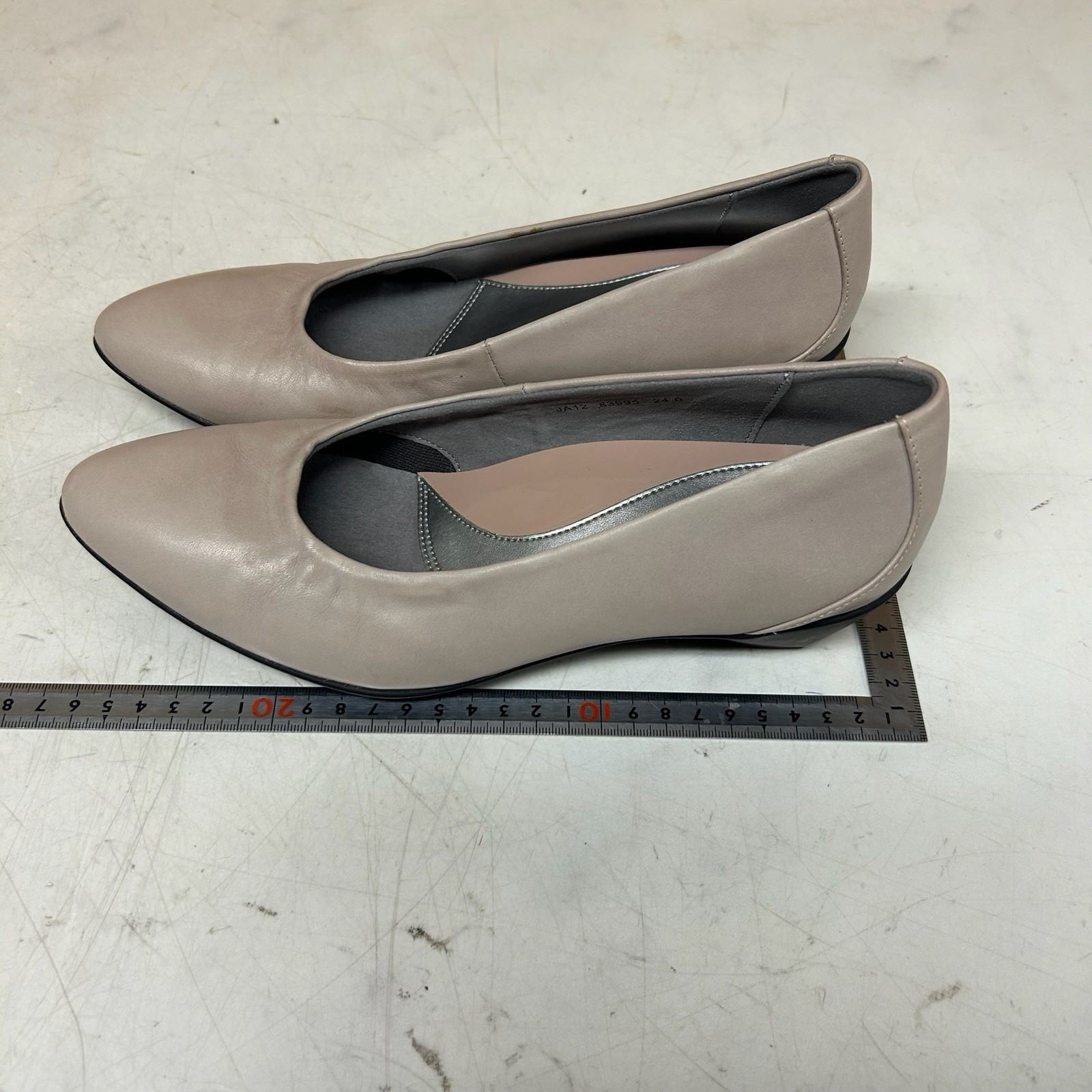 fitfit Women’s Comfort Low Heel Pumps Beige Gray Size 24.0cm Leather Used