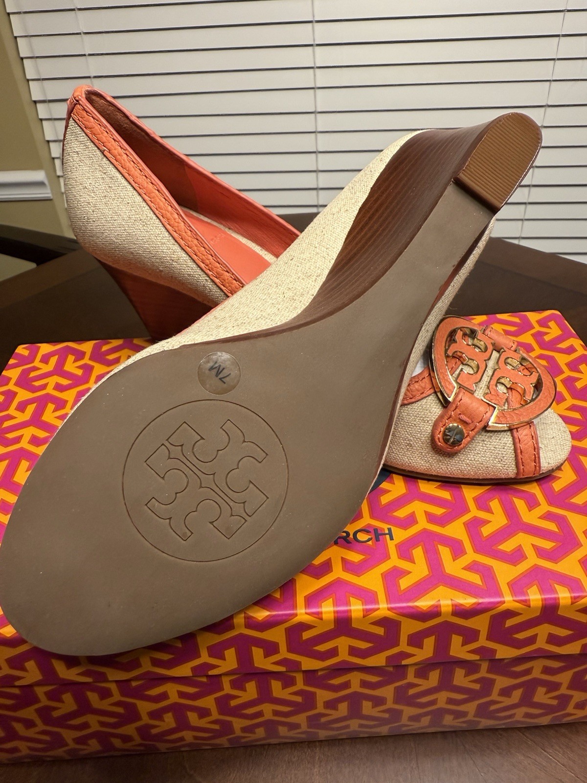 Tory Burch Amanda Open Toe Wedge Pumps Womens Size 7 Textile Leather Shoes