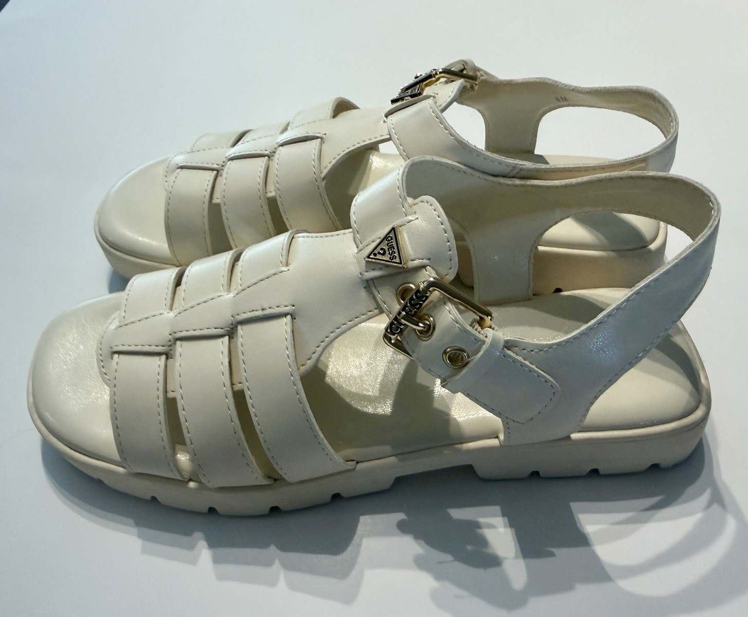 GUESS Women’s White Leather Strappy Sandals Buckle Closure Logo Solid 8