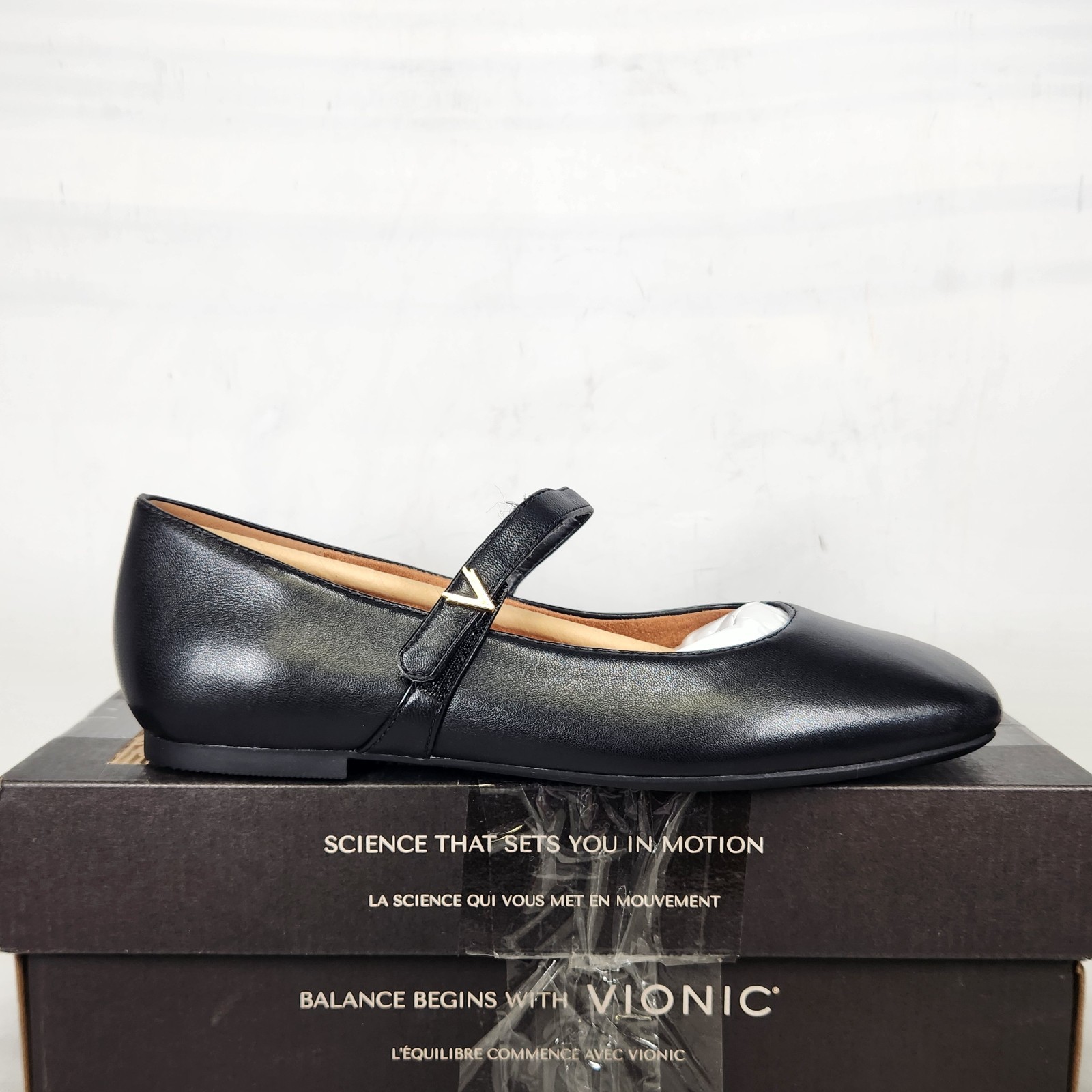 Size 7.5 – Vionic Alameda – Black Leather
