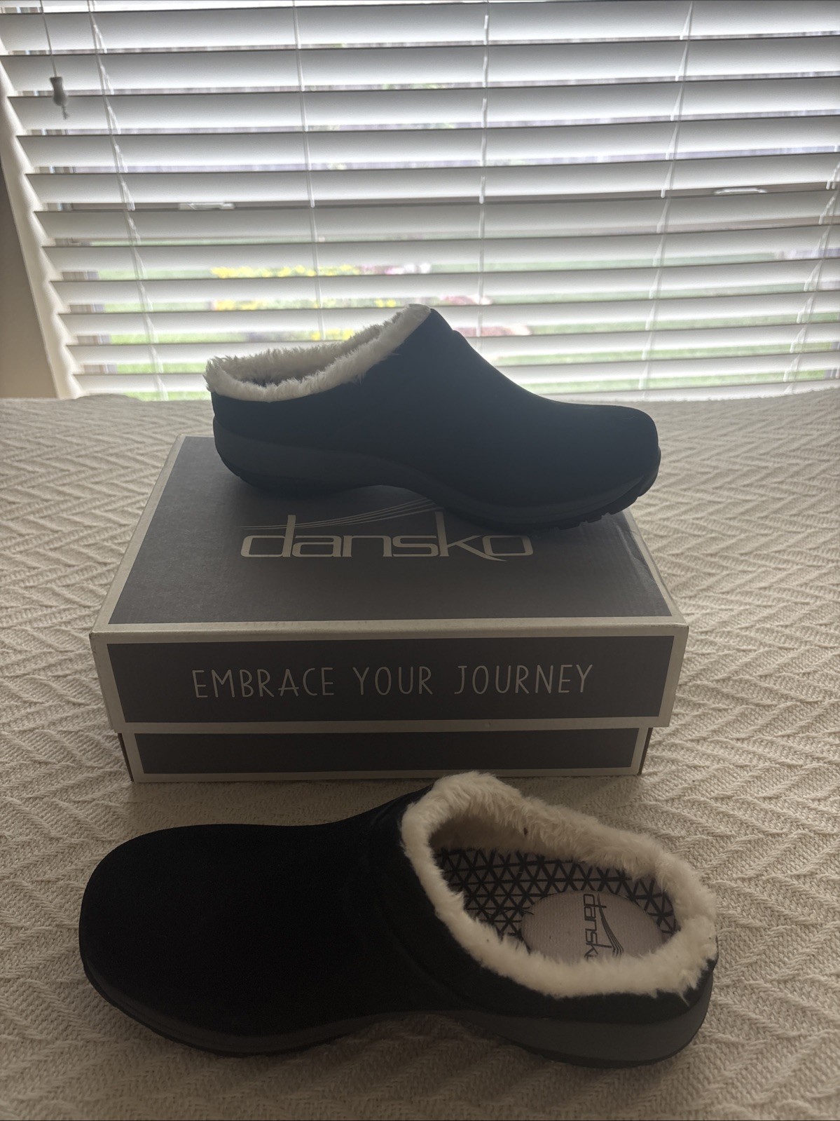 Dansko Parson Slip On Waterproof Womens Black Suede Clogs Sz 7.5-8 Comfy
