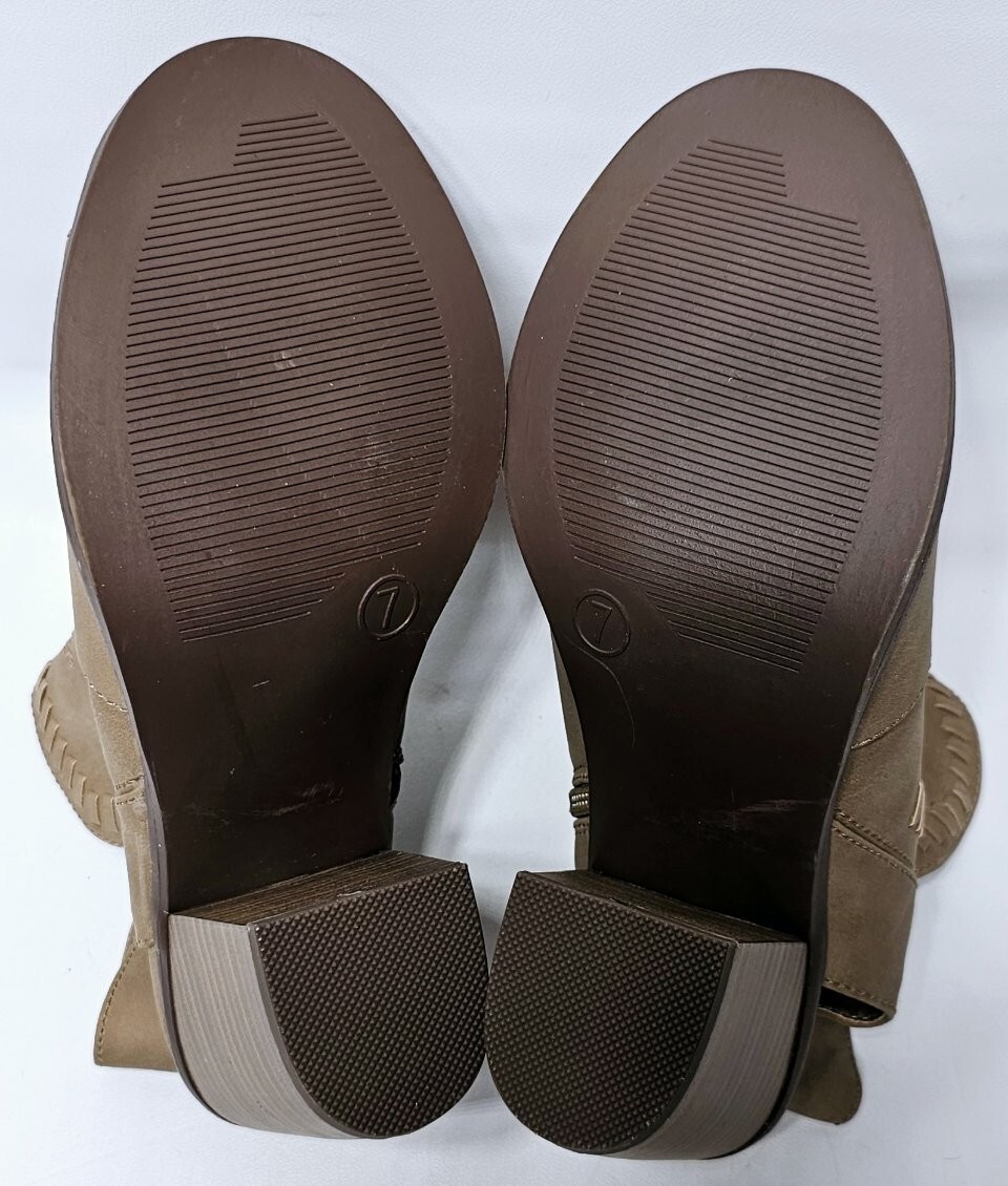 David Aaron Carleigh Peep Toe Ankle Booties Western Tan Faux Leather W Size 7