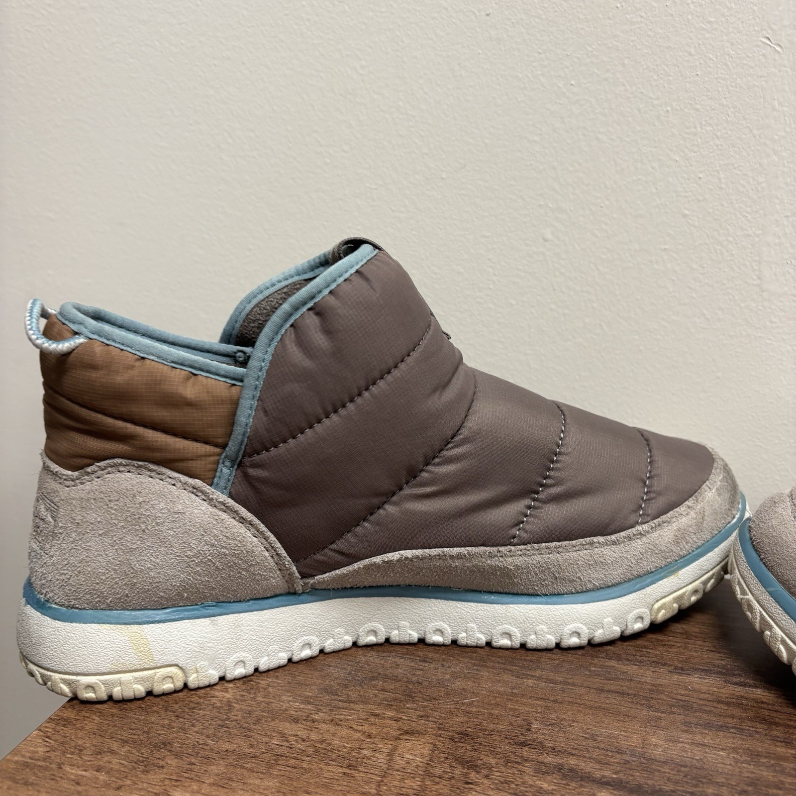 L.L. Bean Mountain Classic Quilted Ankle Boots Women 8 Gray Taupe Winter Spring