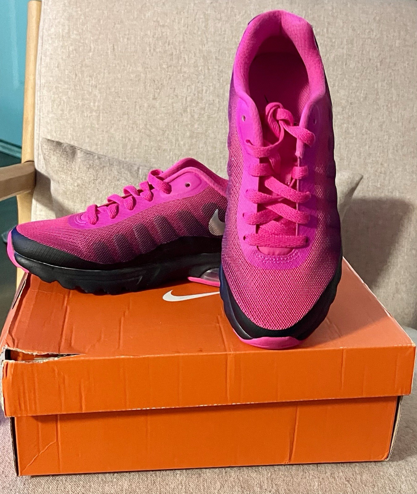 Size 6 – Nike Air Max Invigor Print Black Pink Flash