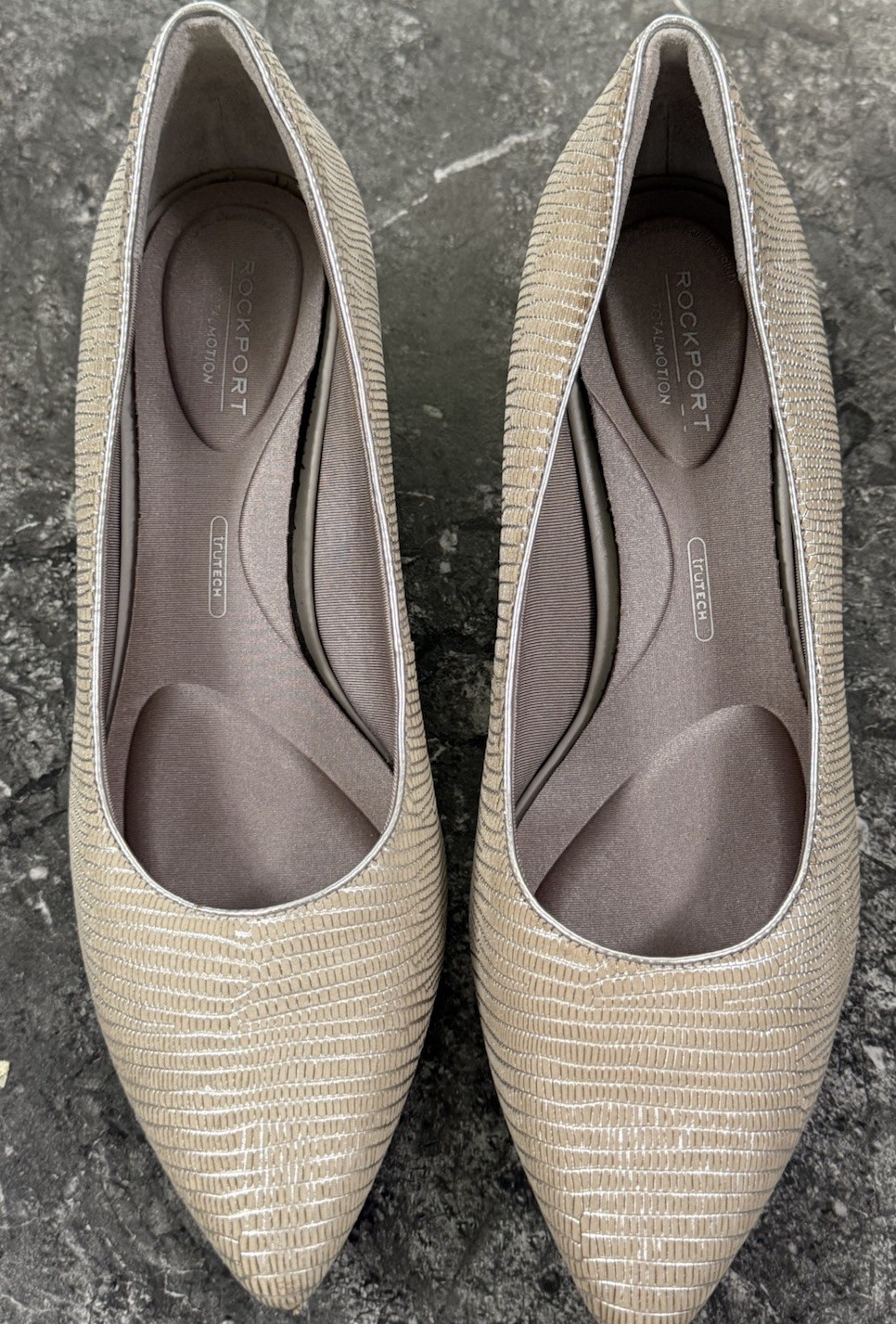 Rockport Juliet Total Motion Womens Dress Pumps Short Heel Comfort Sz 11