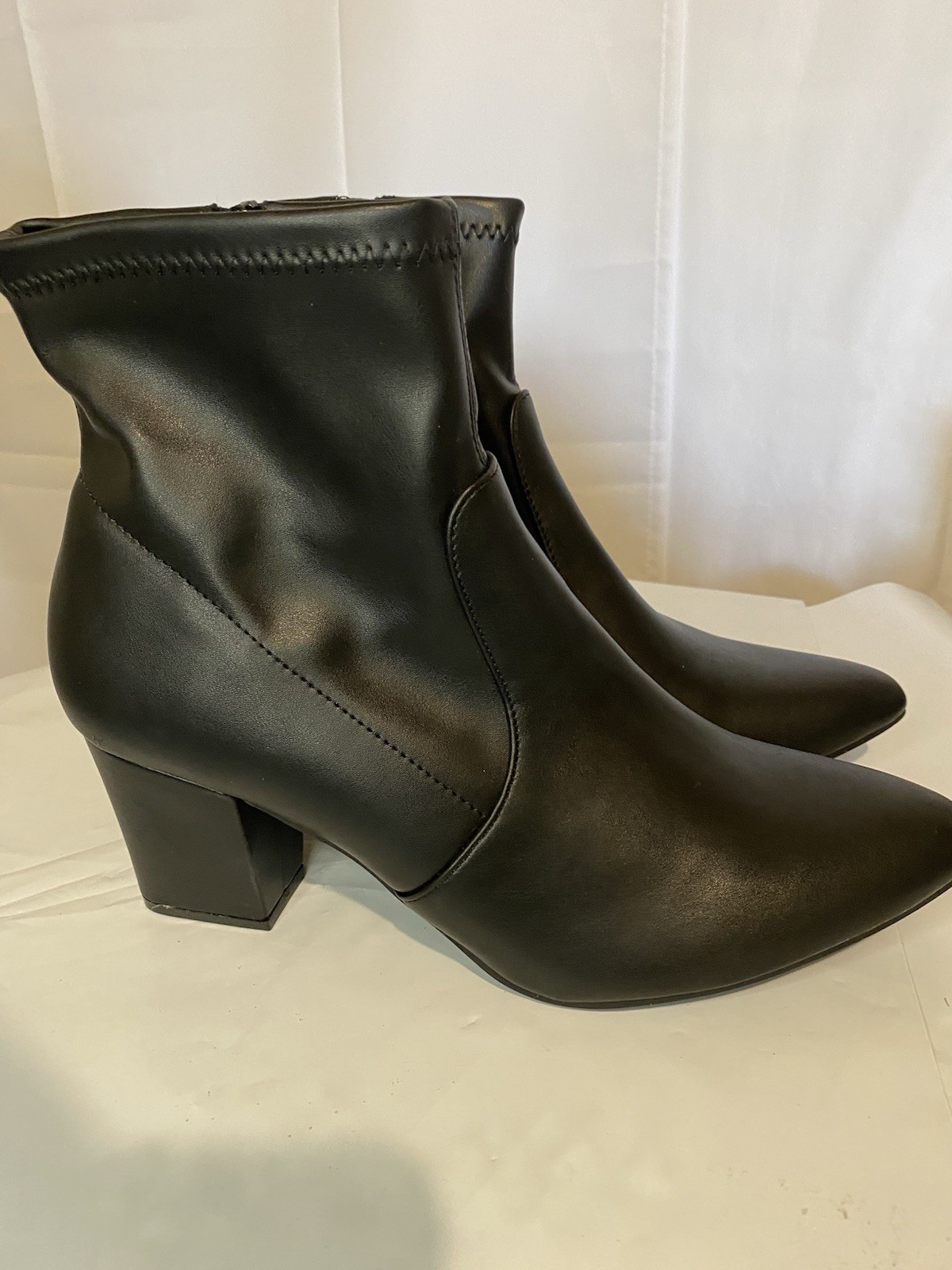 Women’s Forever 21 Black Pointed Toe Stretch Ankle Booties Side Zipper Size 10