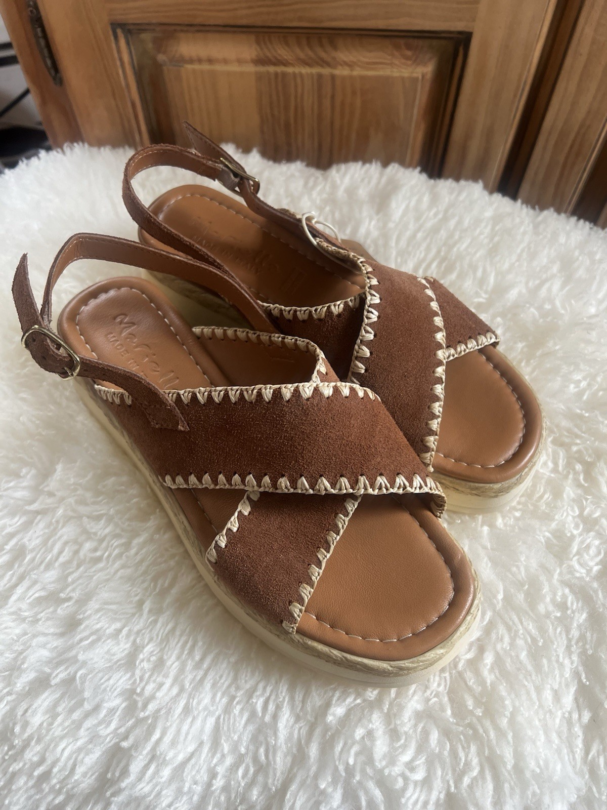 Mariella Women’s NWT Leather Cross Front Platform Sandals Size 8 Made In Italy