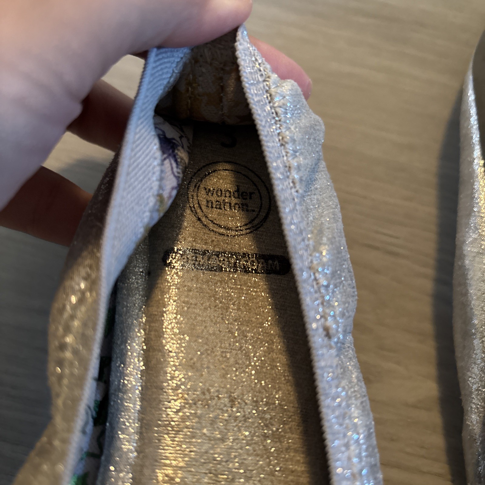 Girls silver Metallic Ballet Flats Size 3 bow shimmer shiny memory foam