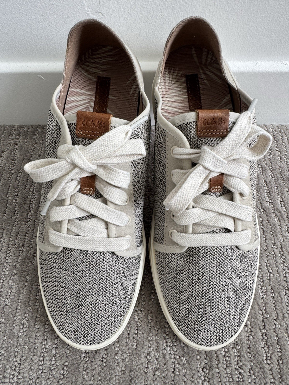 OluKai Pehuea Li Women’s Knit Textile Low Top Lace-Up Sneakers Gray/White