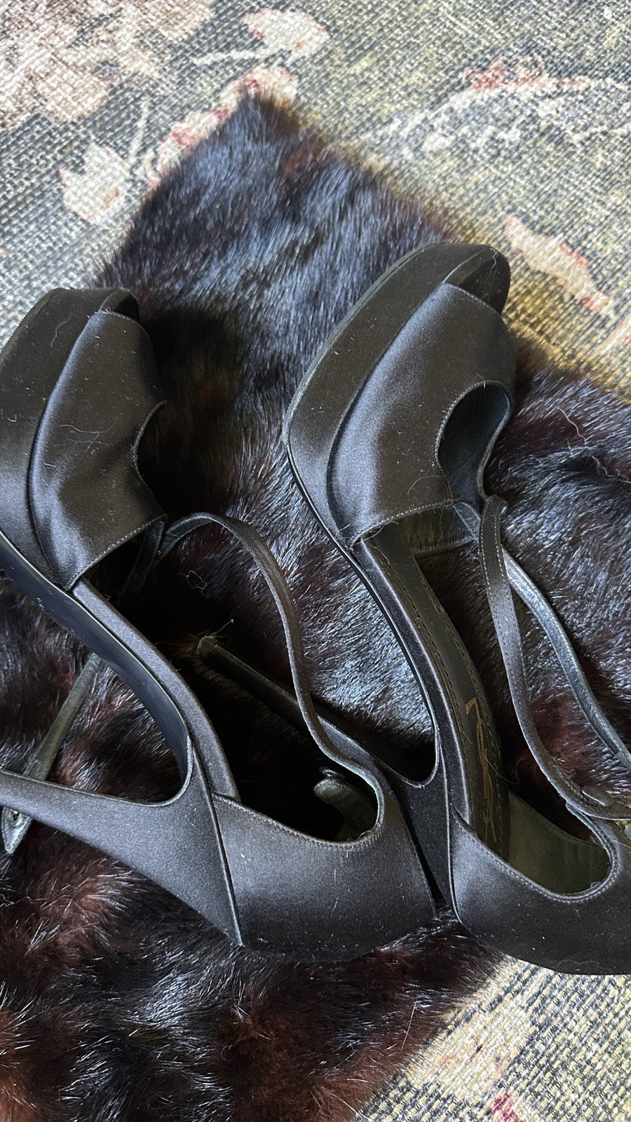 Yves Saint Laurent （YSL）Black Satin Platform Peep Toe Heels EU40 Excellent Italy