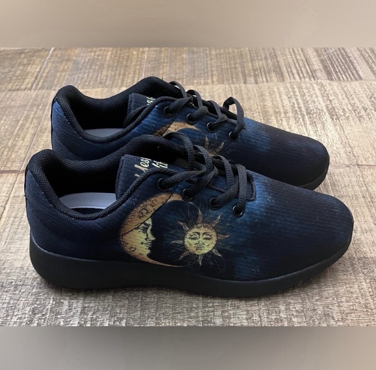 🆕 Yes We Vibe Women’s Black and Gold Athletic Shoes Size 8 Brand New