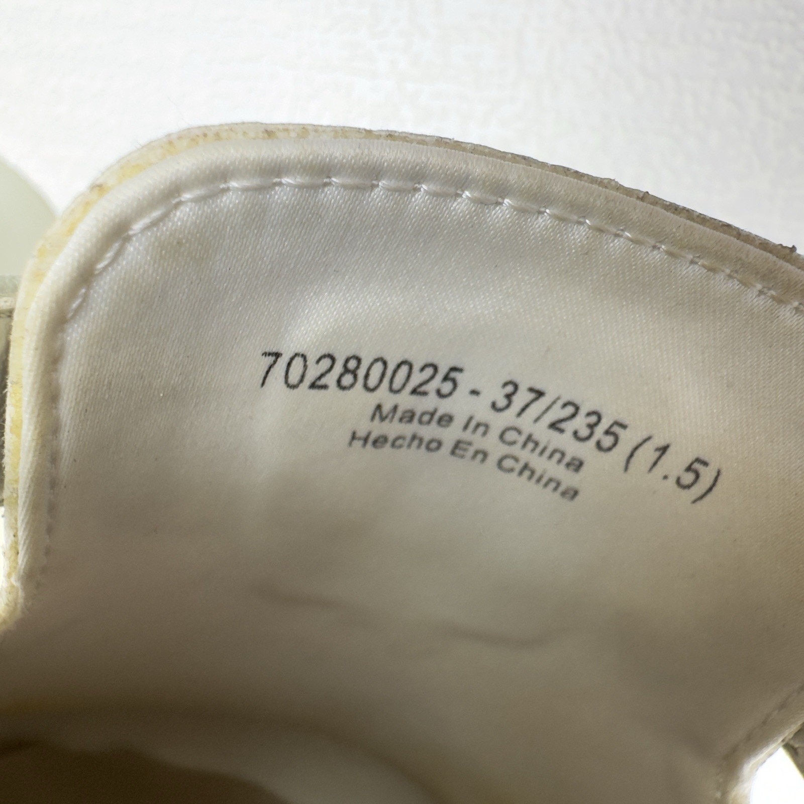 Charles & Keith Leather Mule Clogs Buckle Closed Toe W6 White Casual