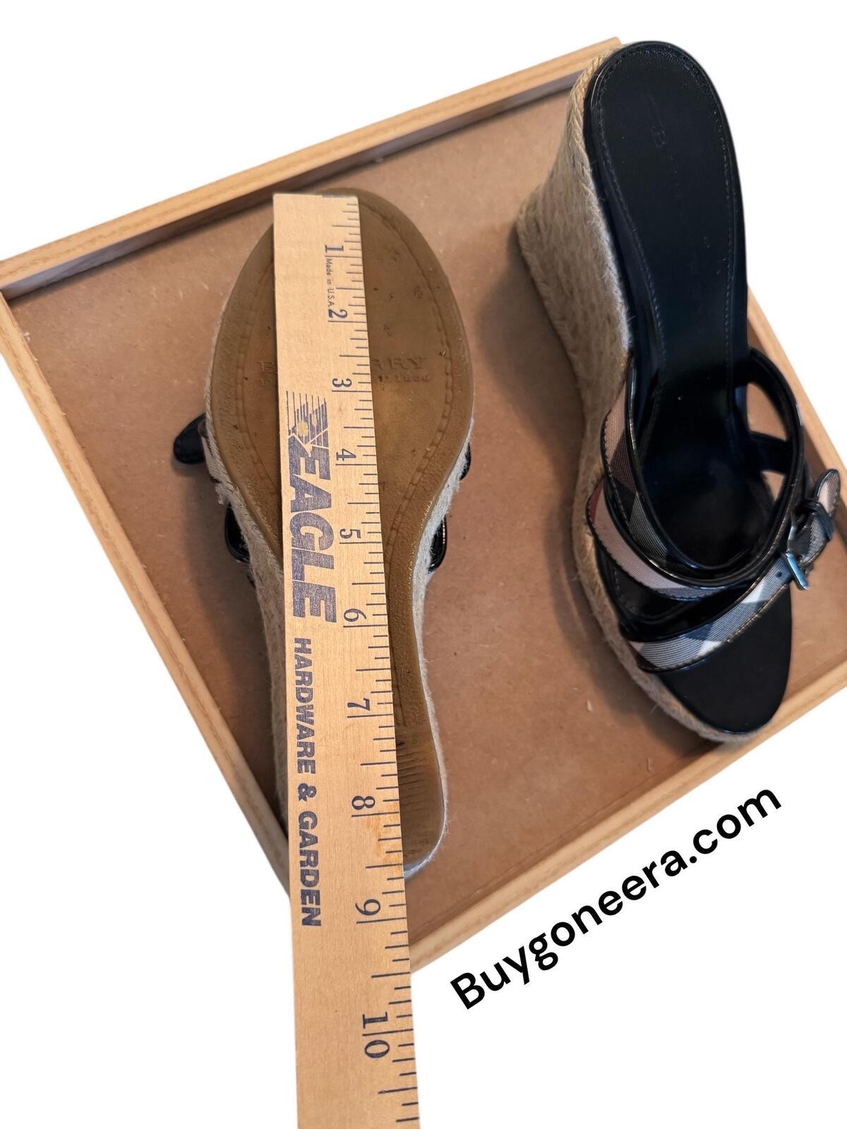 Designer Burberry Nova Check Espadrille Wedge Sandalls ~ EUC ~ Size 39