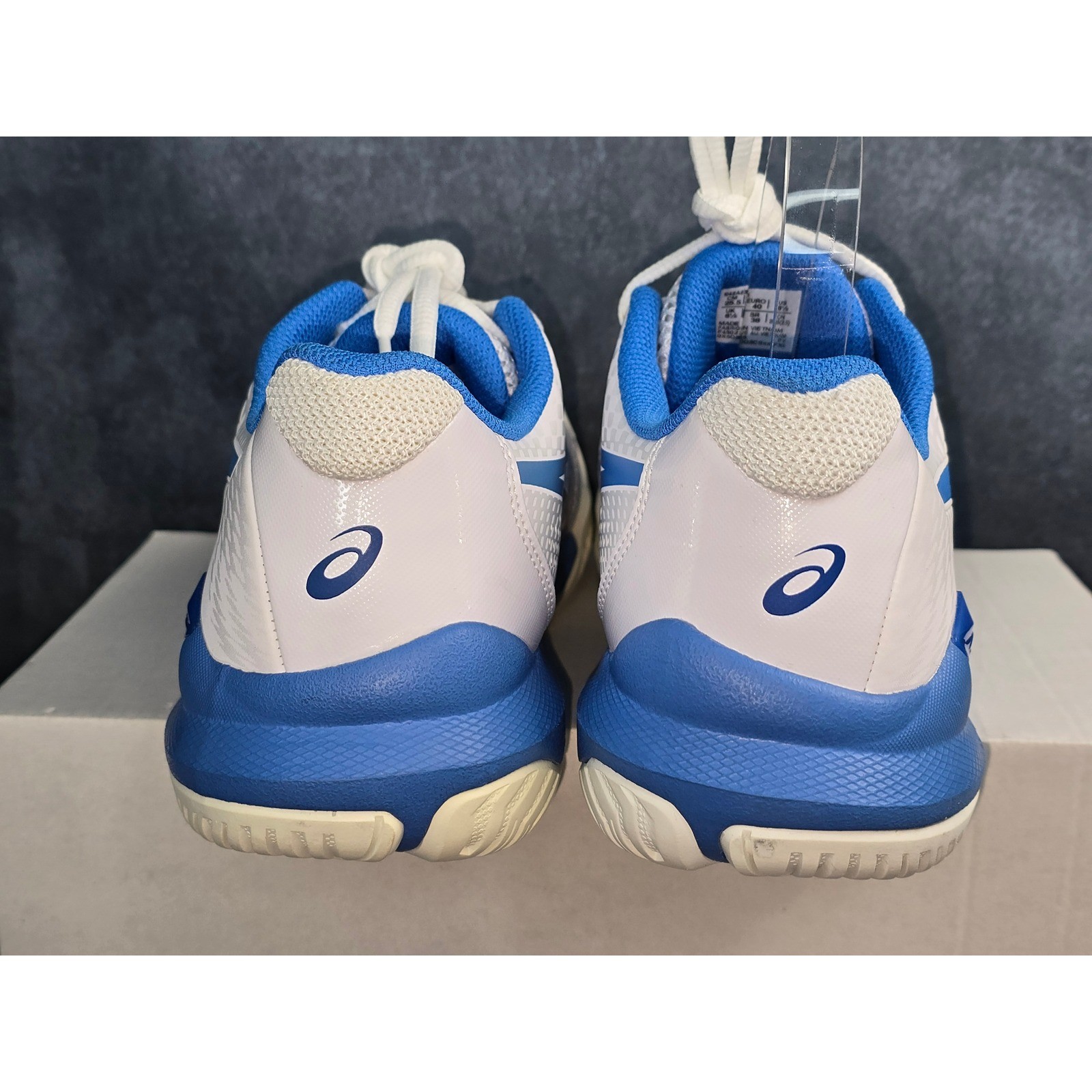 NWOT Asics Gel-Challenger 14 White Blue Tennis Court Shoes Womens 8.5
