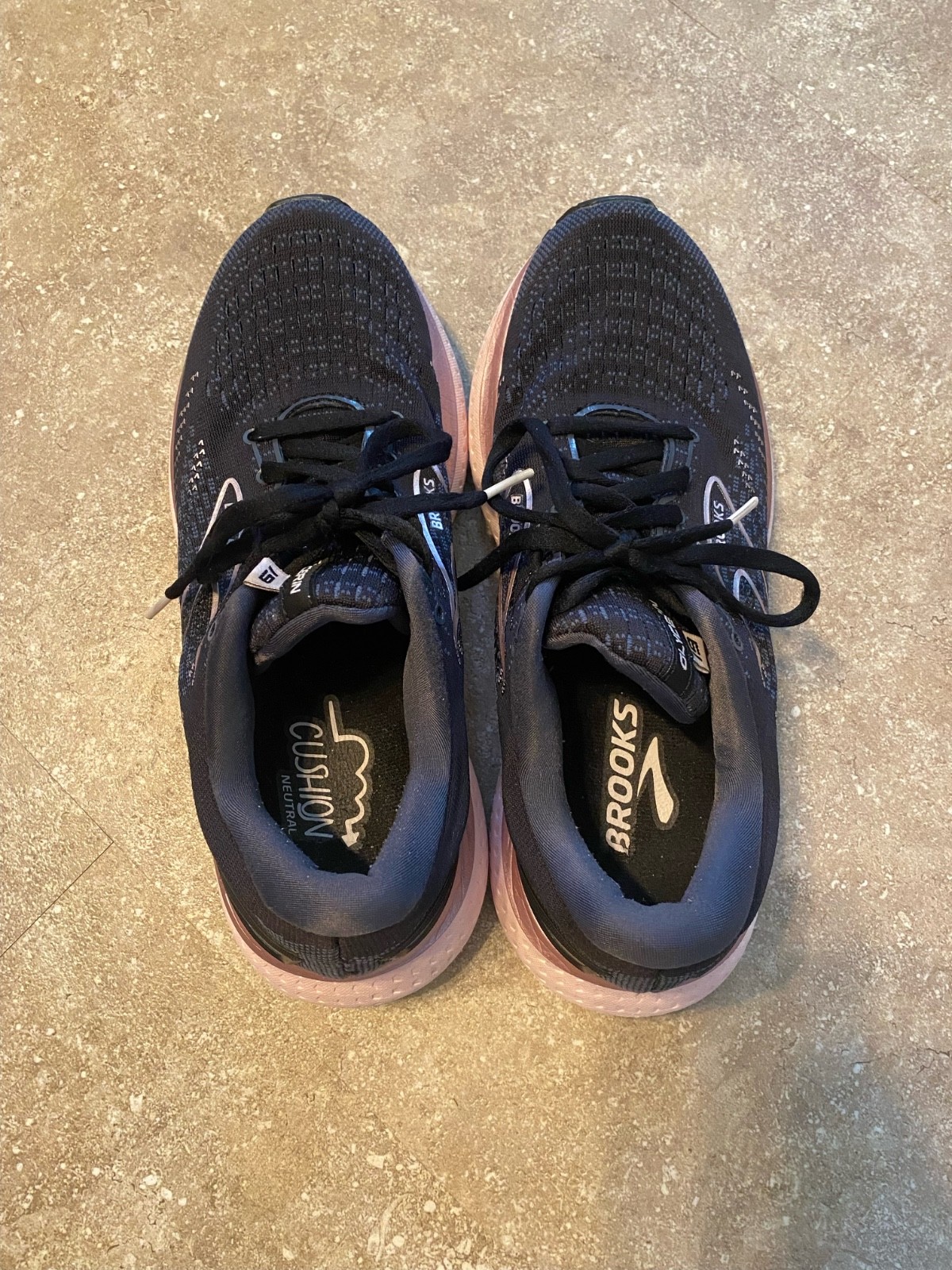 EUC Womens Brooks Glycerin 19 Running Shoes Size 8.5 Black/Pink 1203441B074