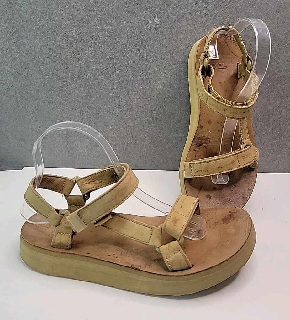 Teva Leather Midform Universal Tan Strappy Sandals Comfort Hiking Womens Size 9