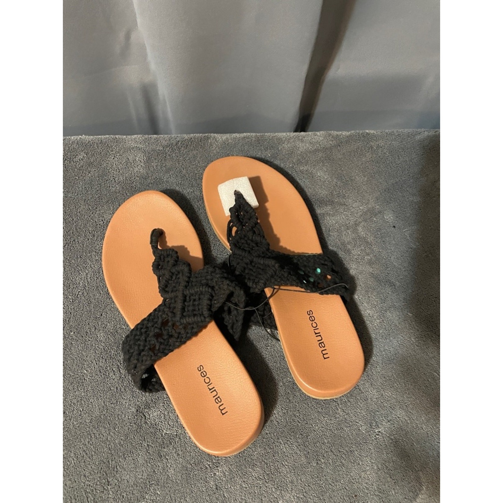Maurices Black Crochet Toe-Post Slide Sandals with Tan Footbed Size 6