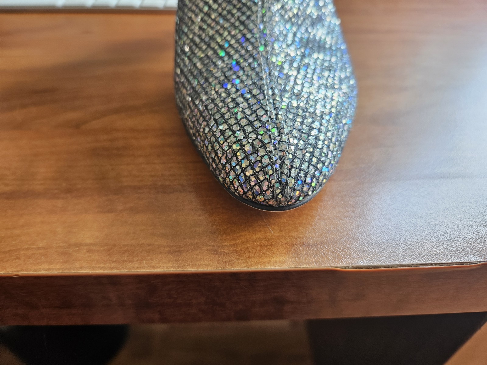 Great Used .SJP by Sarah Jessica Parker Women’s Minnie Glitter Booties sz 36.5
