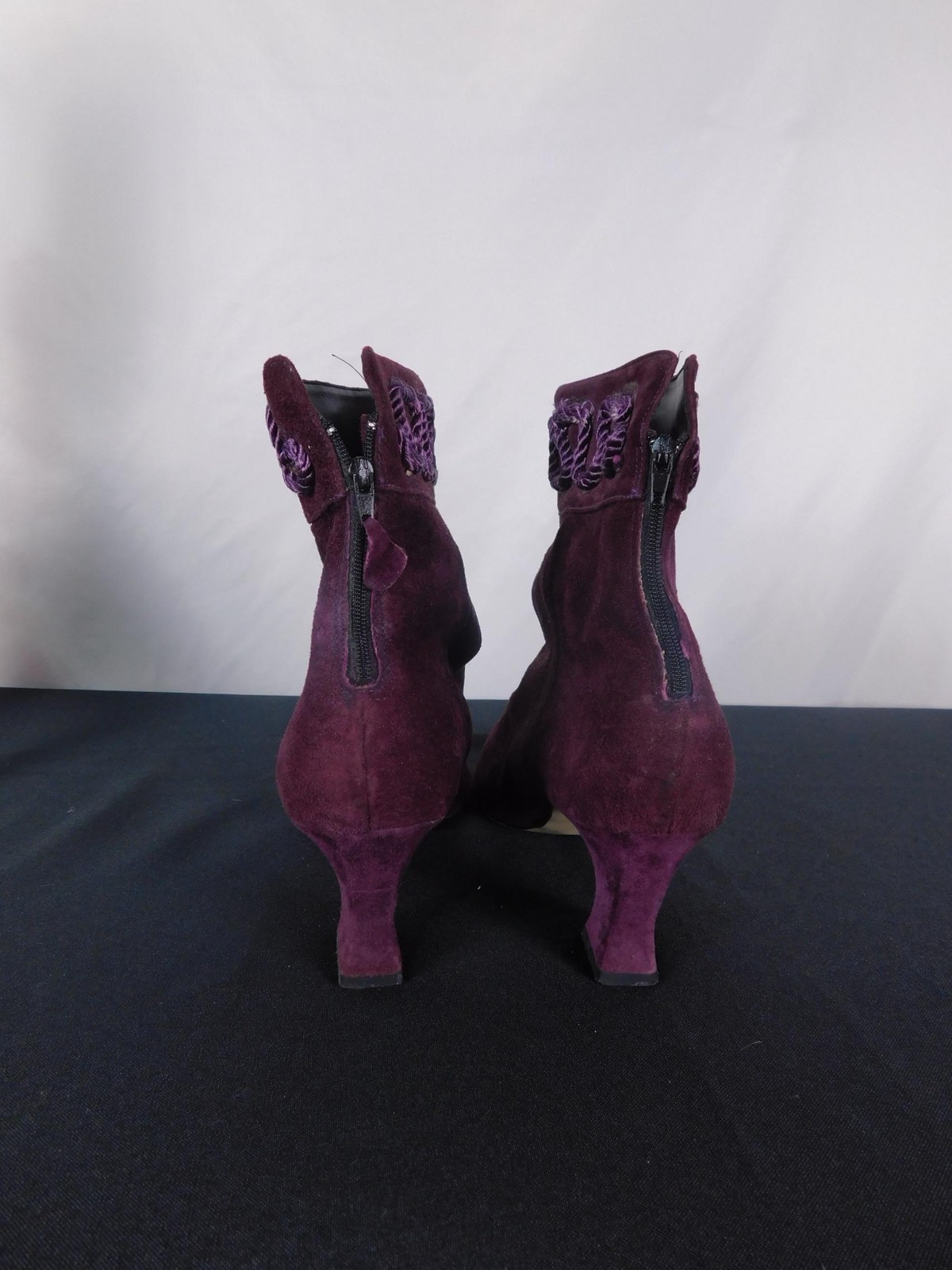 Vintage Plum Purple Suede Ankle Booties US 9 Pointed Toe Kitten Heel