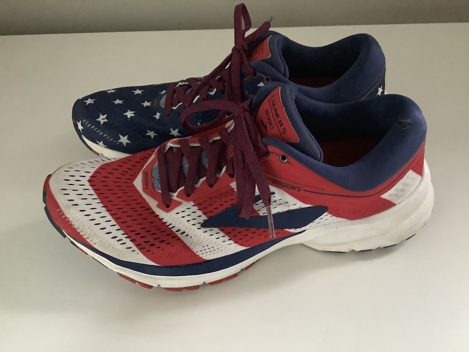 Brooks Launch 5 Run USA Flag Stars Stripes Women’s Shoes – Sz 9