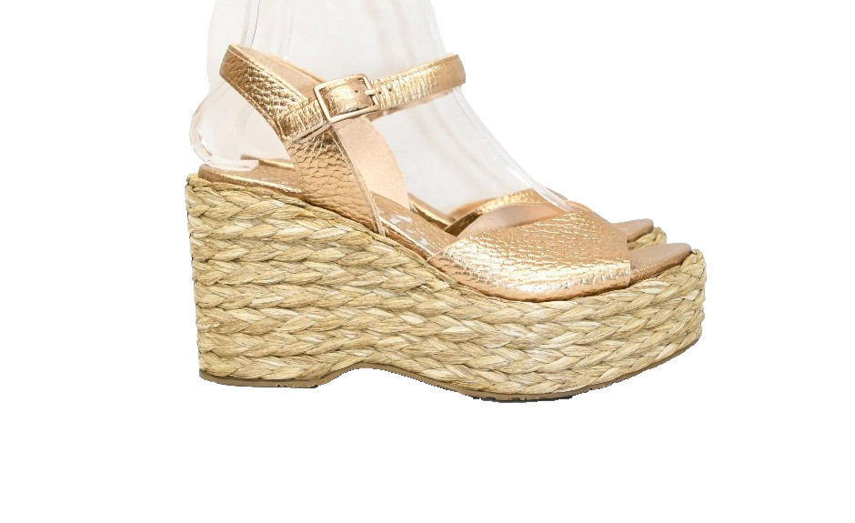 $695 Pedro Garcia Doina 04 Ankle Strap Platform Sandal Cava Cervo Lame 38 (DD2)