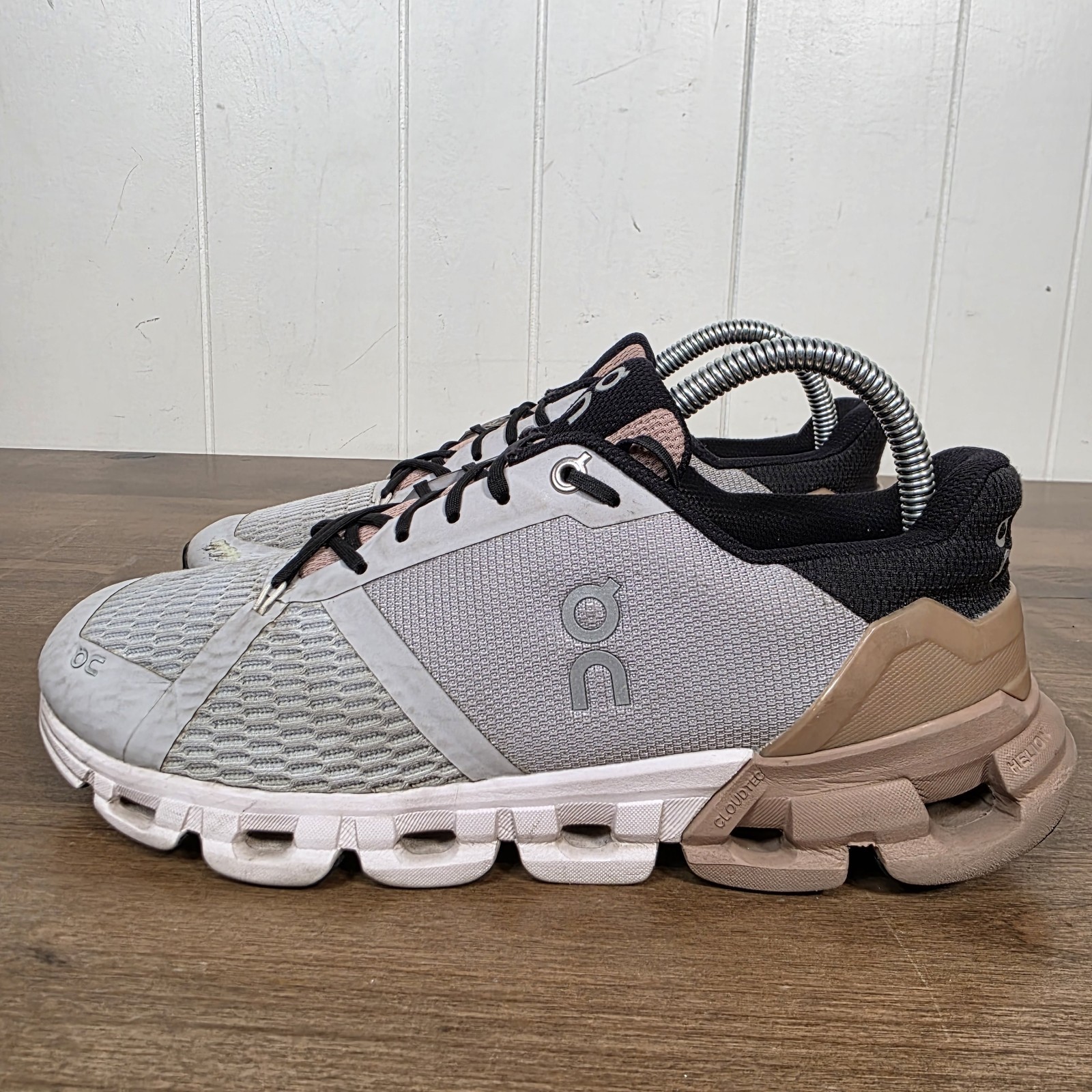 On Cloud Cloudflyer Running Shoes Womens 9 Sneakers Glacier Rosebrown 21.9956