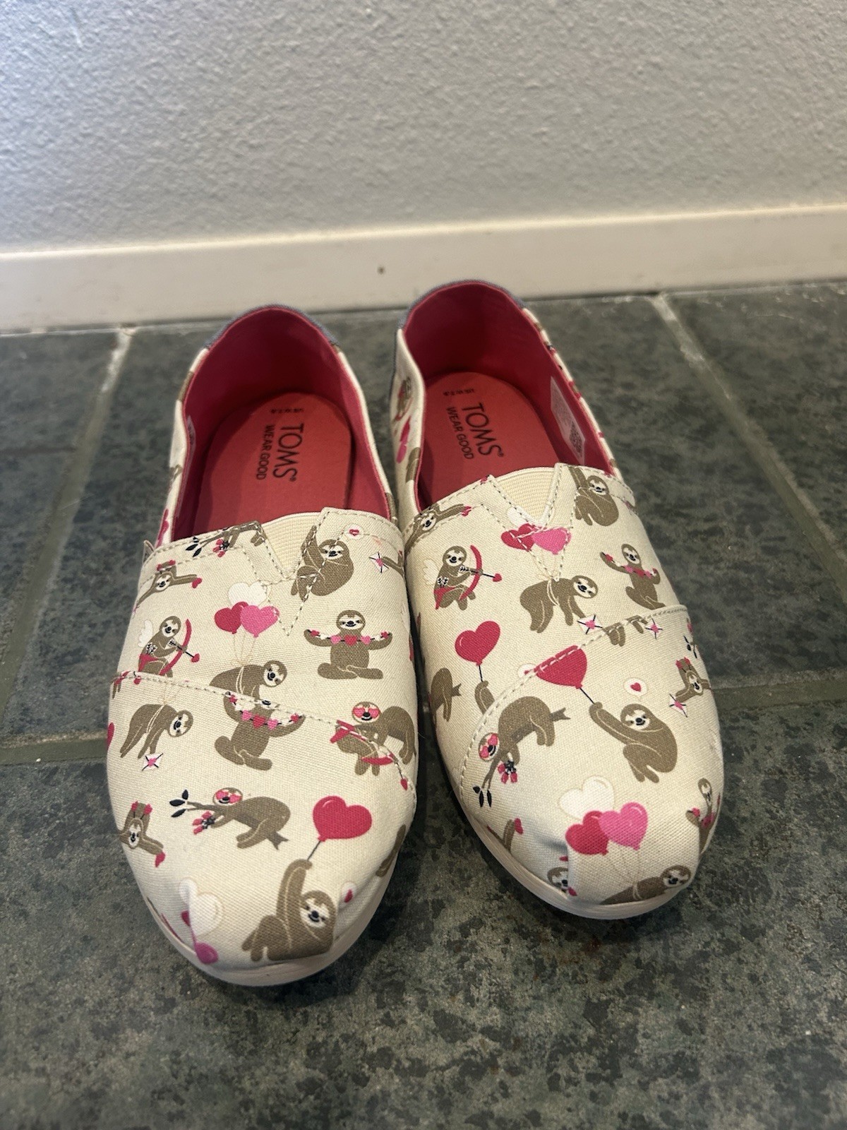 TOMS Natural Valentines Day Sloths Alpargata – Like New, Never Worn
