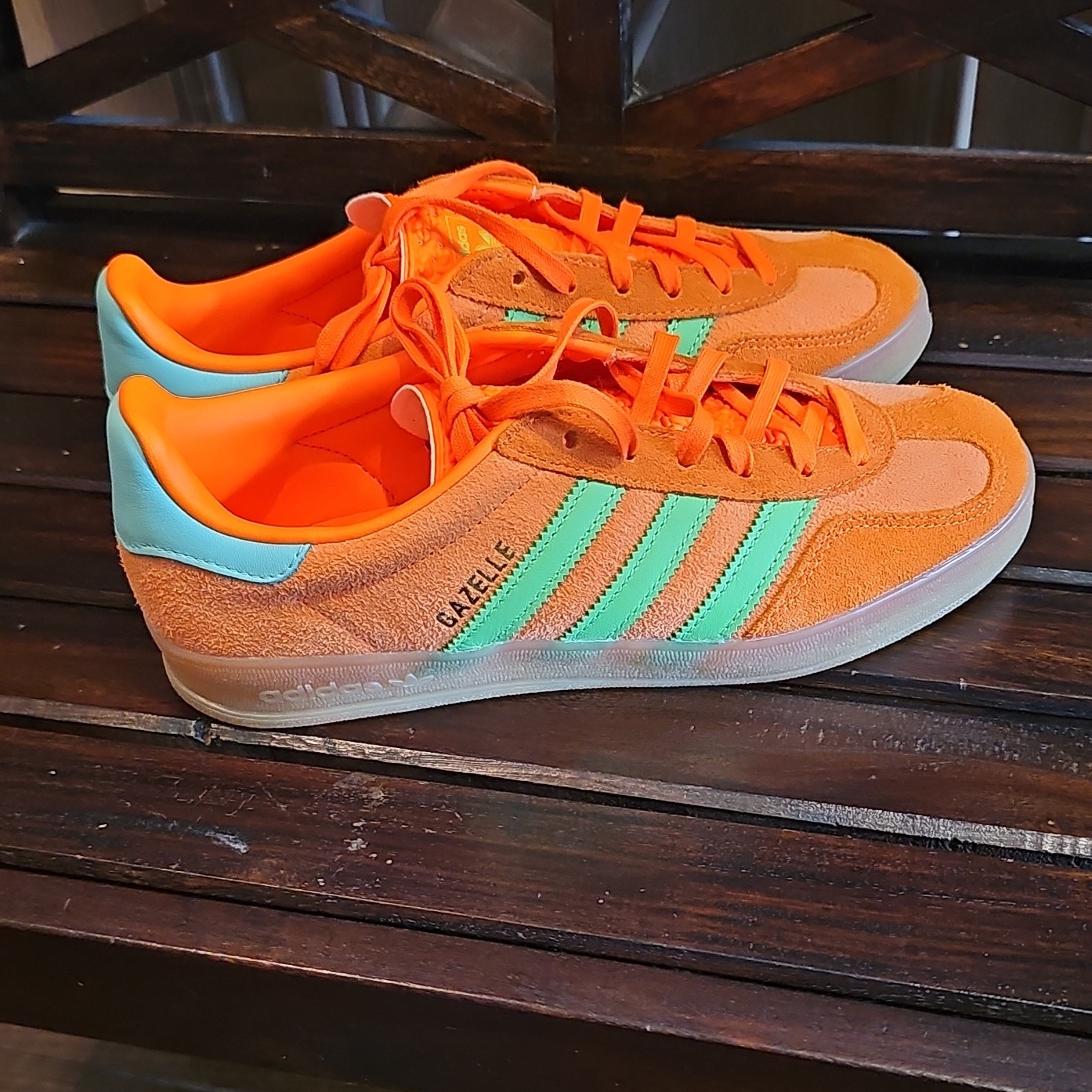 adidas Gazelle Women’s Orange Suede Lace-Up Sneakers Green Stripes US 8