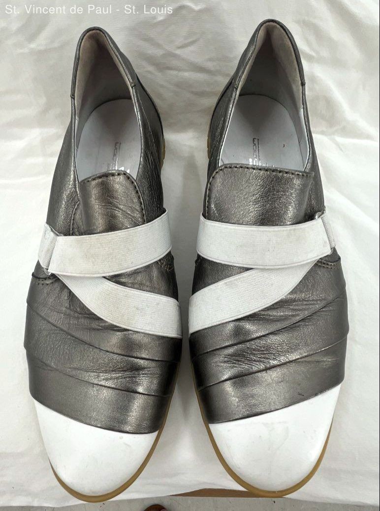 Walter Genuin Women Golf Shoes 367 Metallic Gray White Leather Slip-On 5.5