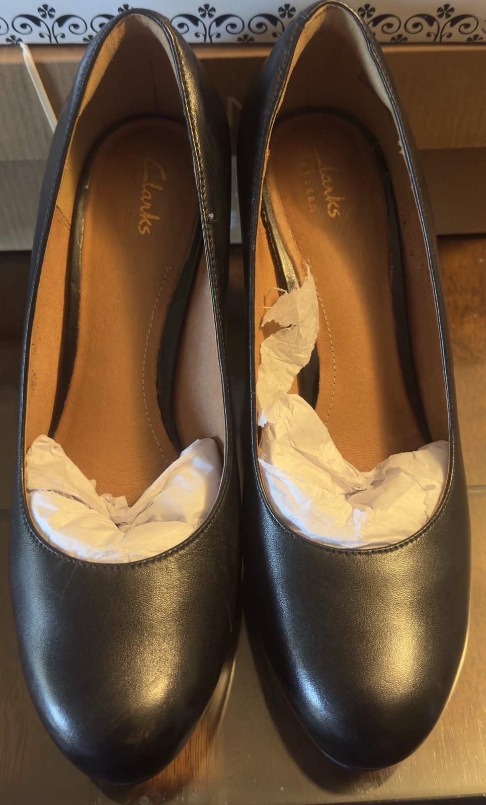 Clarks Women’s Black Leather Platform Pumps Round Toe Slip-On US 9 M