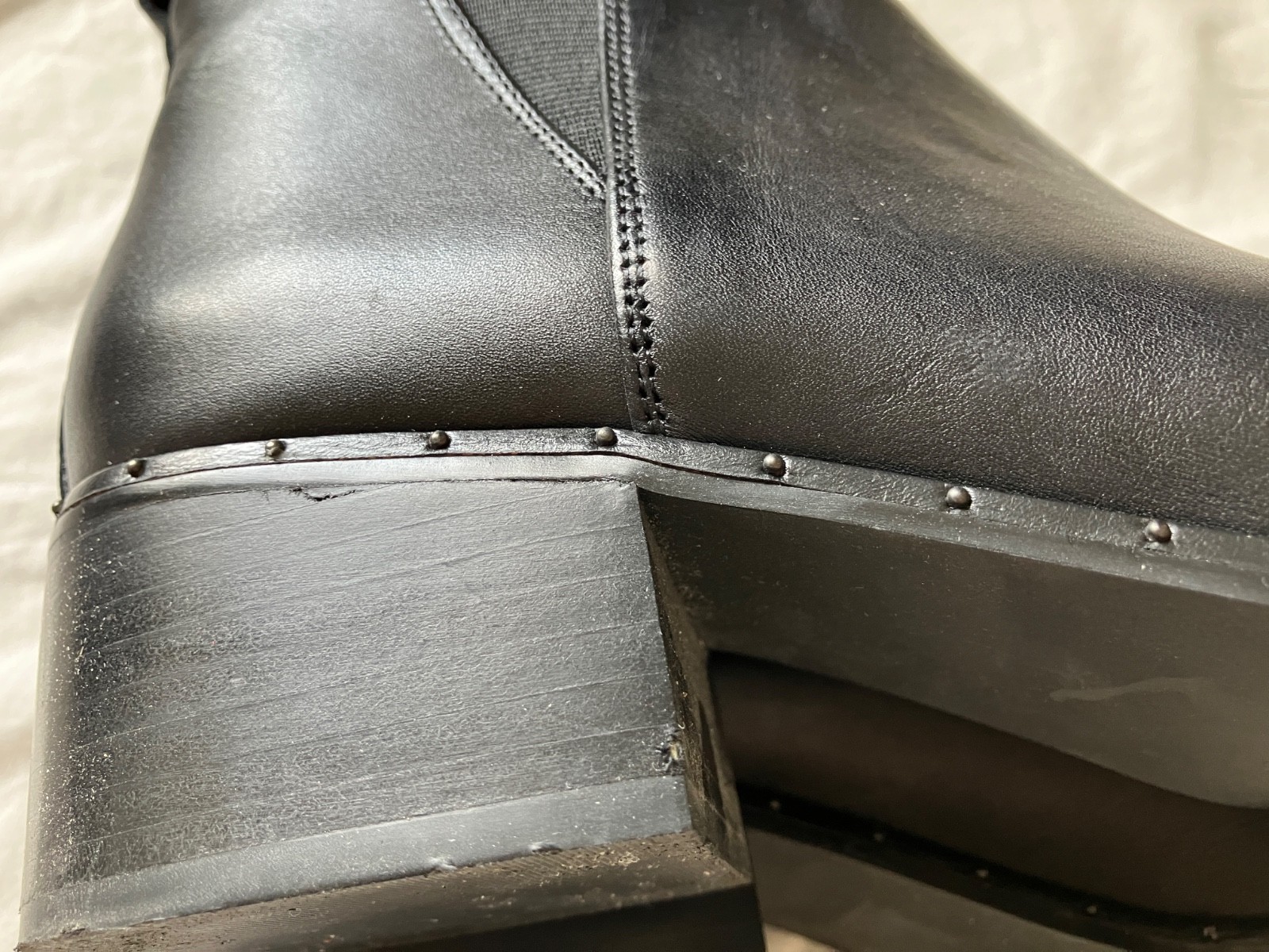Carlos by Carlos Santana Ginger black leather chelsea boot 9M