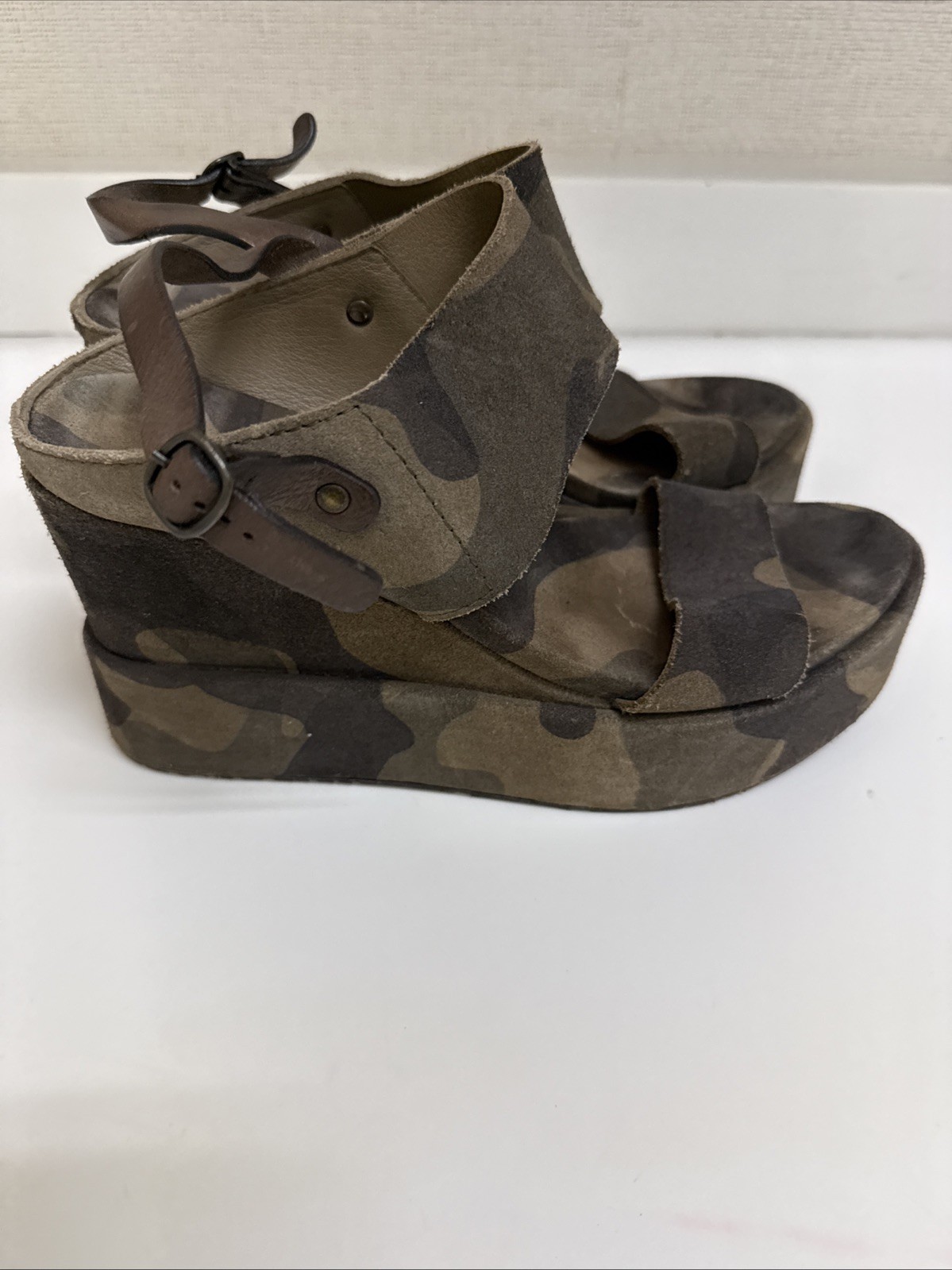 Pedro Garcia Federica Preowned Wedge Camo Green Sandals – US 8.5/ 39
