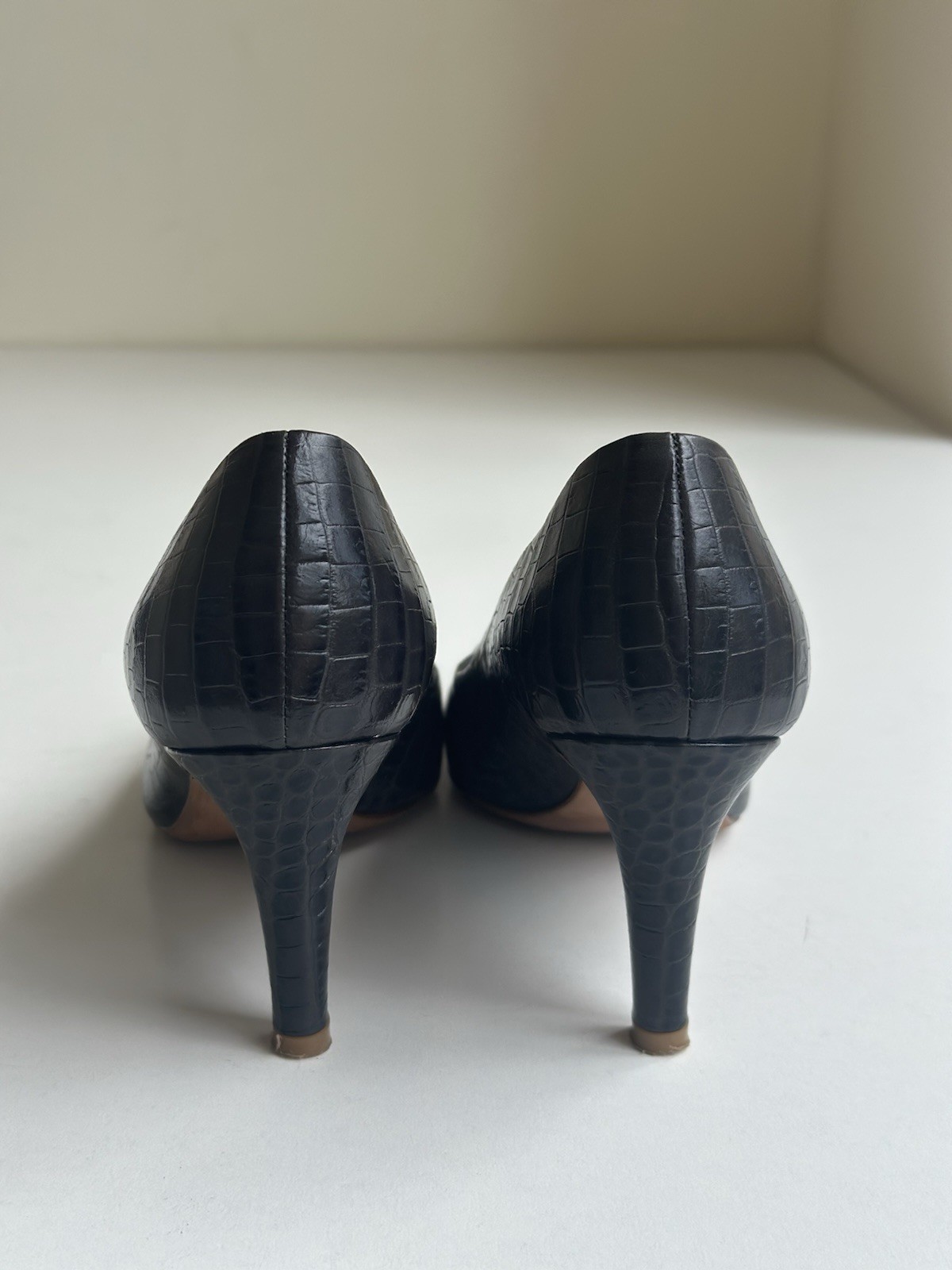 Navyboot Italian Navy Blue Crocodile Leather Pumps, Size 36 EU (6 US / 3.5 UK)
