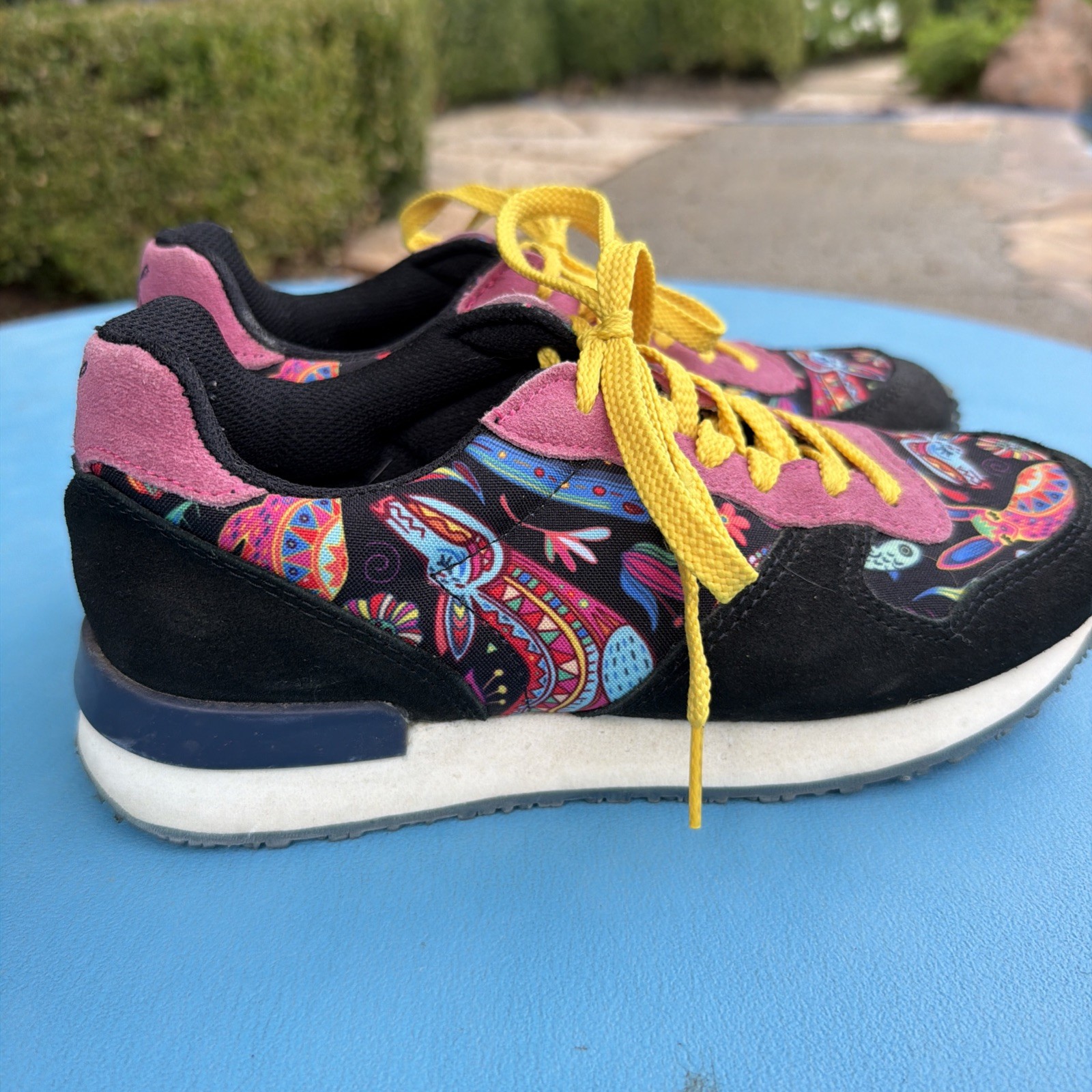 Women’s Inkkas Tennis Shoes Size 7