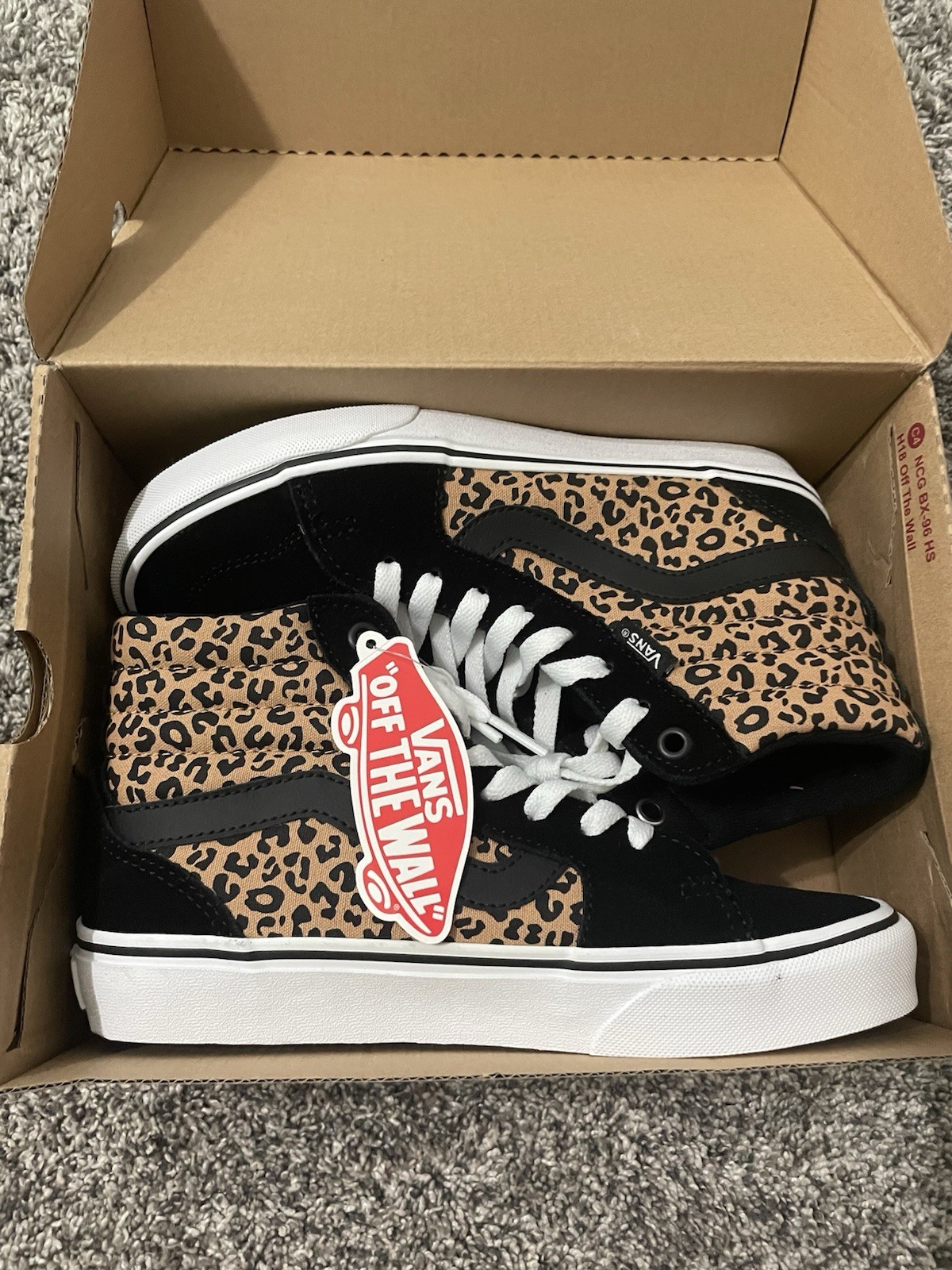 VANS Filmore Hi Cheetah Animal Print Black/White Women’s High Top Sneakers 6