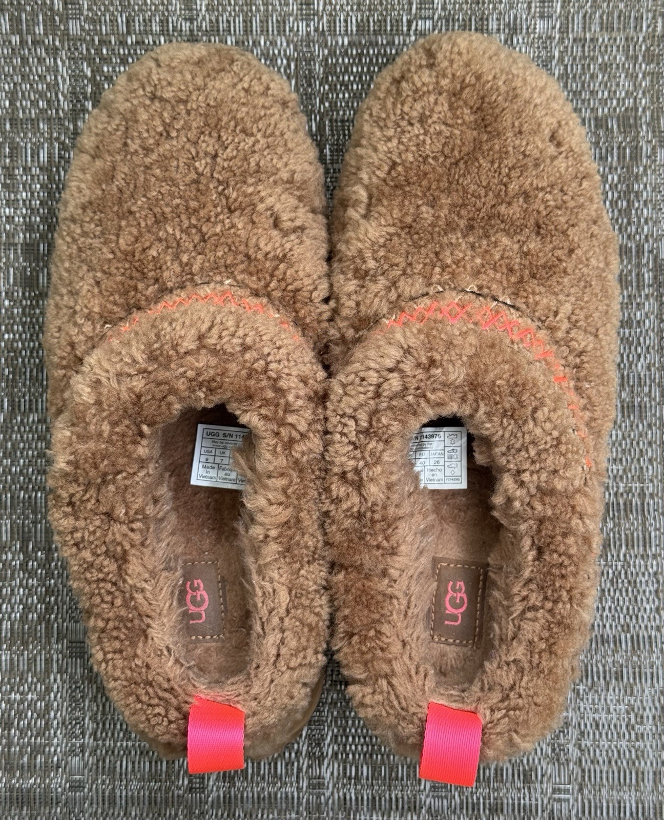 Ugg Tazz Braid Platform Slippers Hardwood Size 9 EUC!