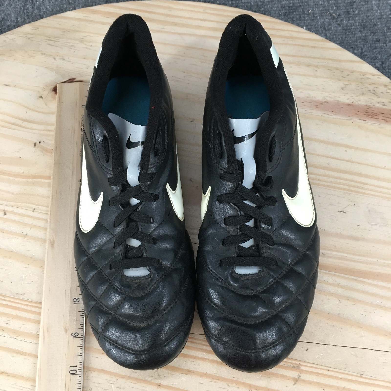 Nike Tiempo Mystic IV Shoes Womens 8 Cleats Sneakers 524939-014 Black White