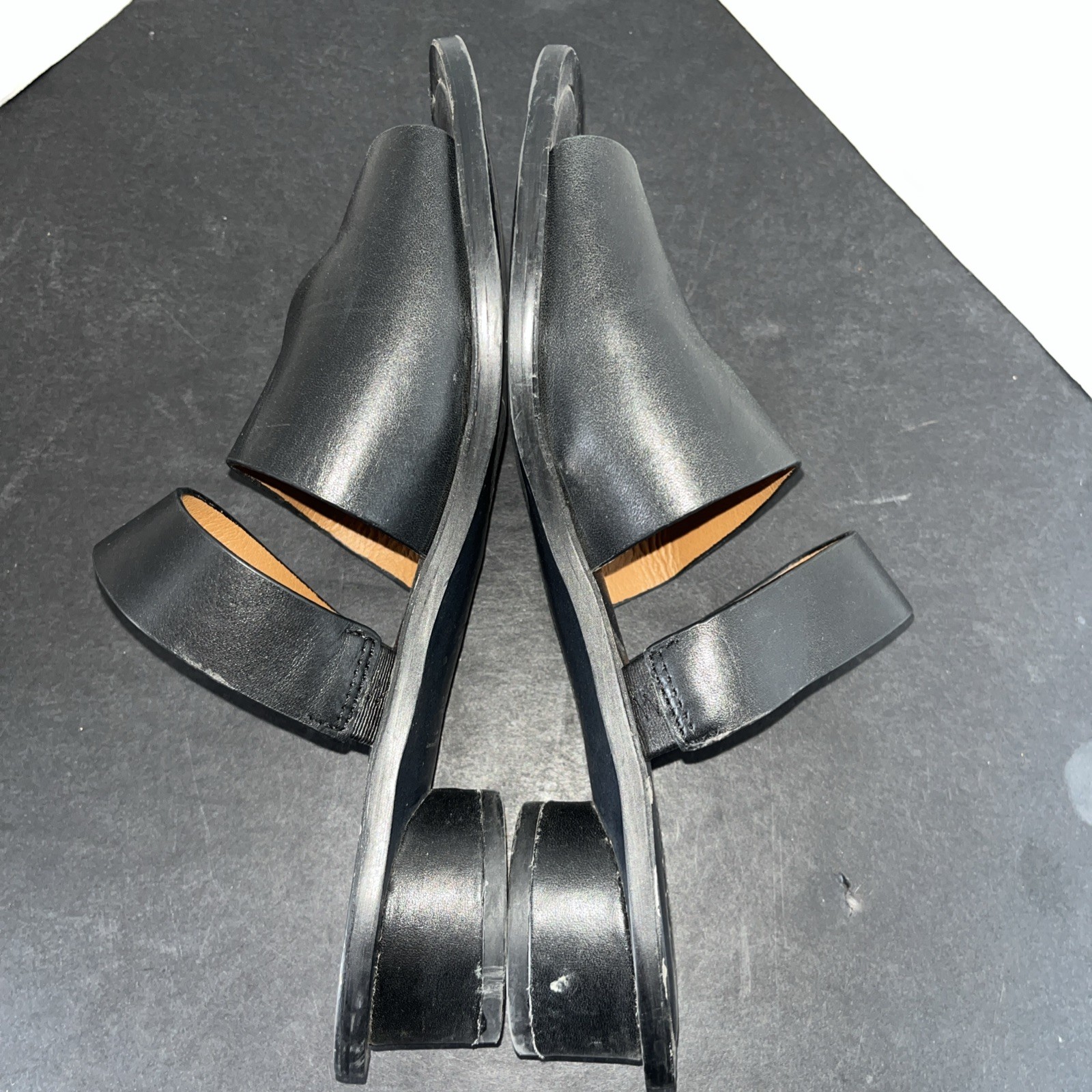 Franco Sarto Leather Sandals Size 8.5 M Black A-Trixie Sytle Modern Comfy Women