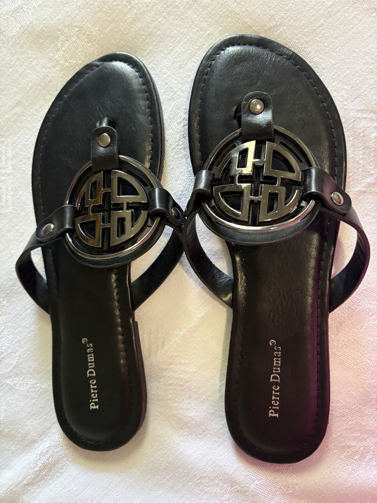 Pierre Dumas Women’s Black Thong Slip-On Slide Sandals Logo Accent US 9