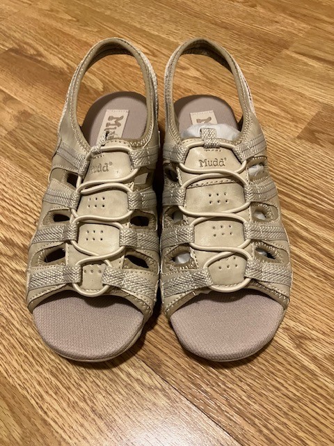 Women’s Mudd Sandals-Size 9.5 M-New-Natural Color