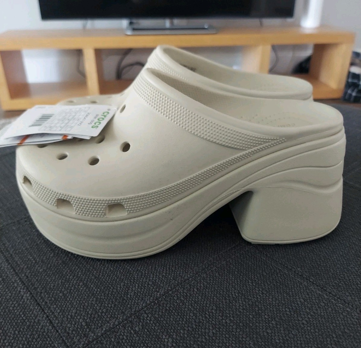 Crocs Unisex Siren Clog Off-White Platform Mules Size Women’s 11 Men’s 9 NWT