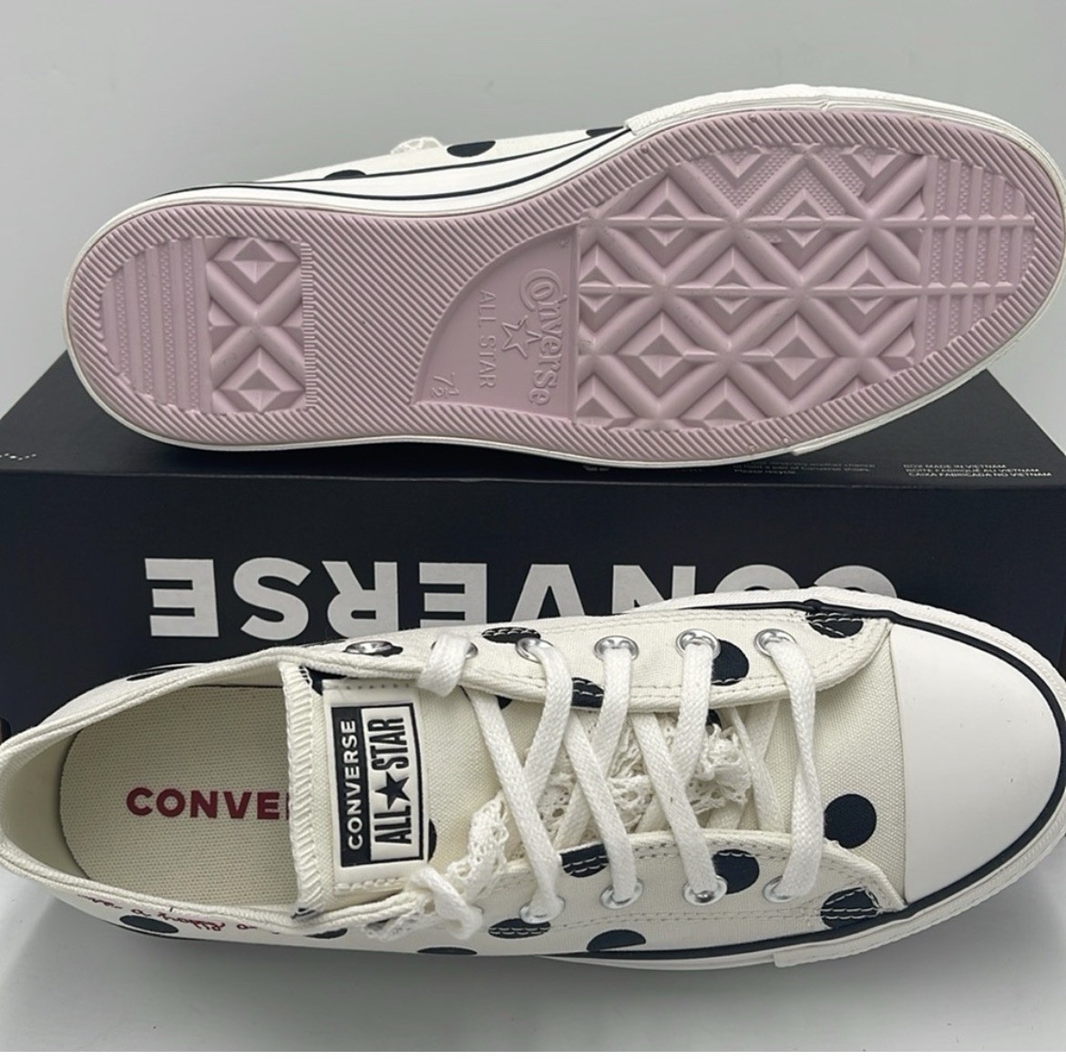 Size 7.5 Converse Women’s Chuck Taylor All Star Lift Platform Cosmic Low Top