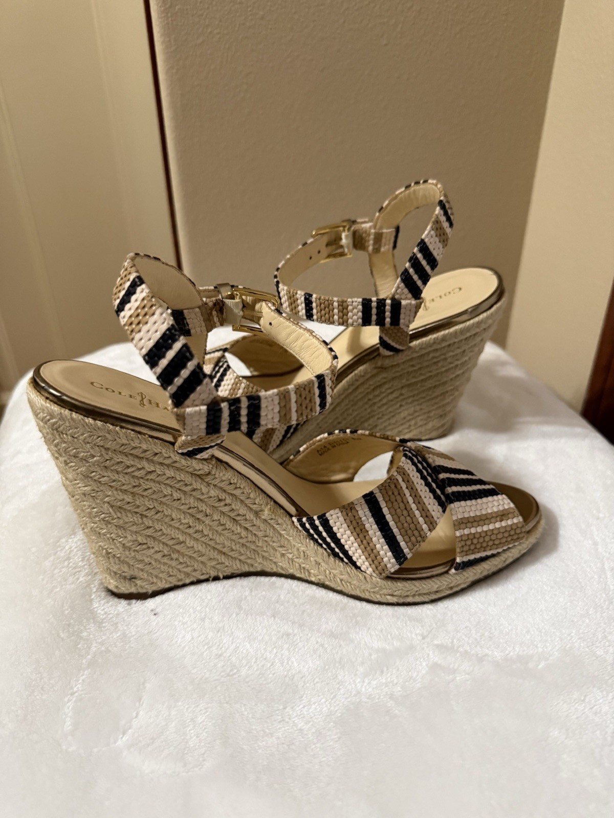 Cole Haan Striped Raffia Wedge Sandals Ankle Strap Buckle Beige Black White 9B