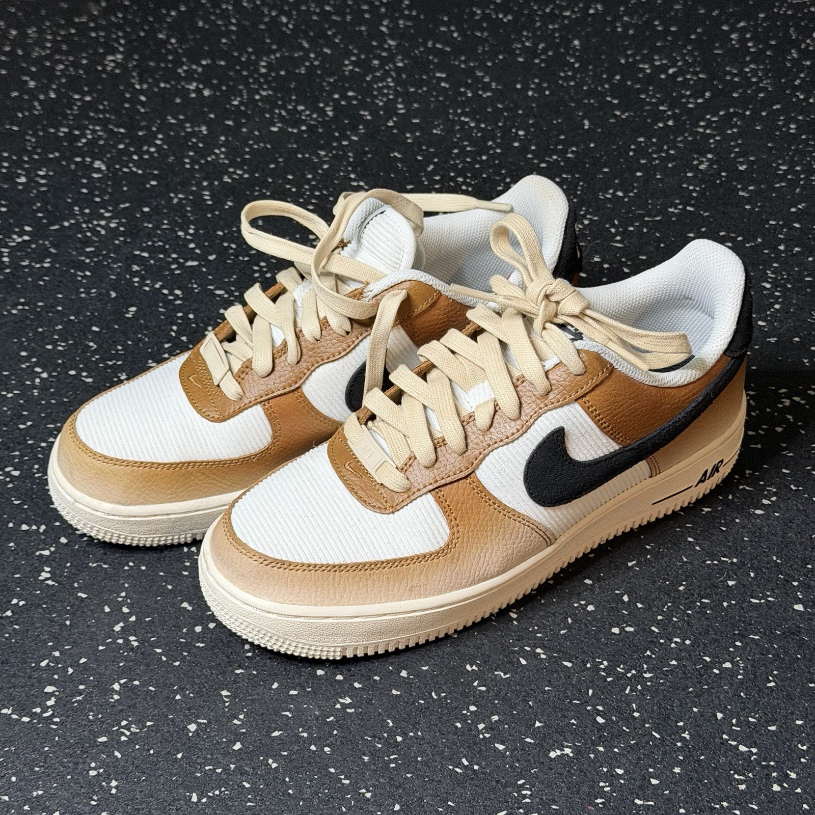 NIKE Womens Air Force 1 Low ’07 Ale Brown Sanddrift Sneakers Size 8.5