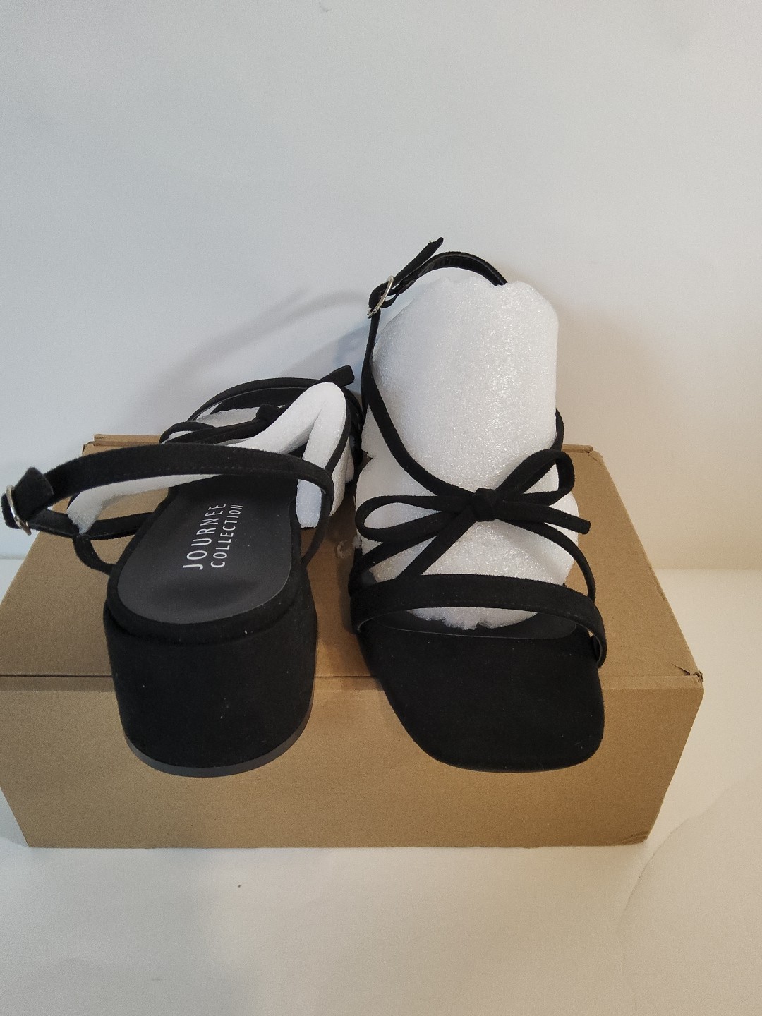 Journee Collection Womens Amity Faux Suede Bow Slingback Sandals. Size 8