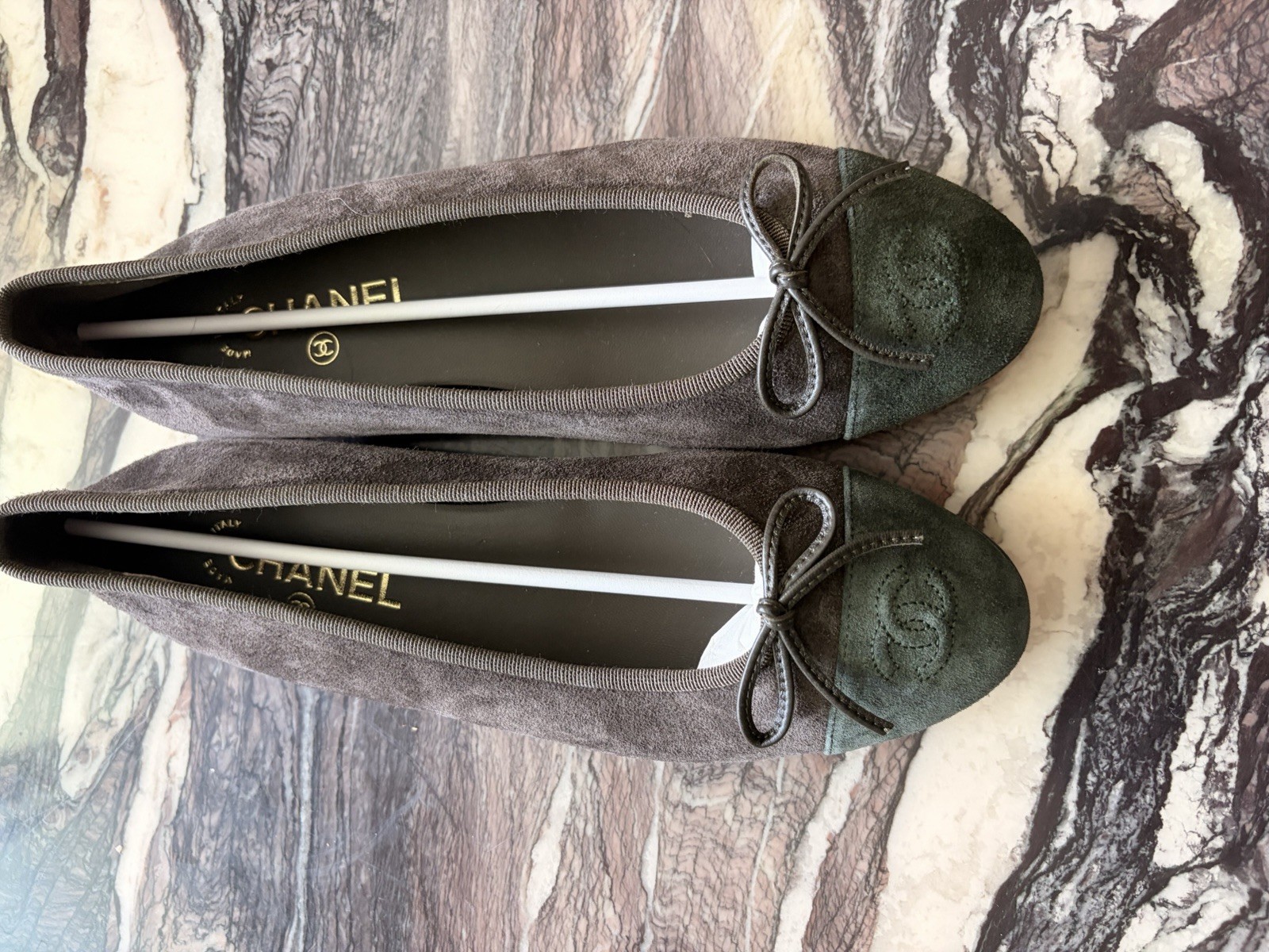 Chanel Suede Calfskin Cap Toe CC Ballerina Flats 40 Dark Khaki Dark Green